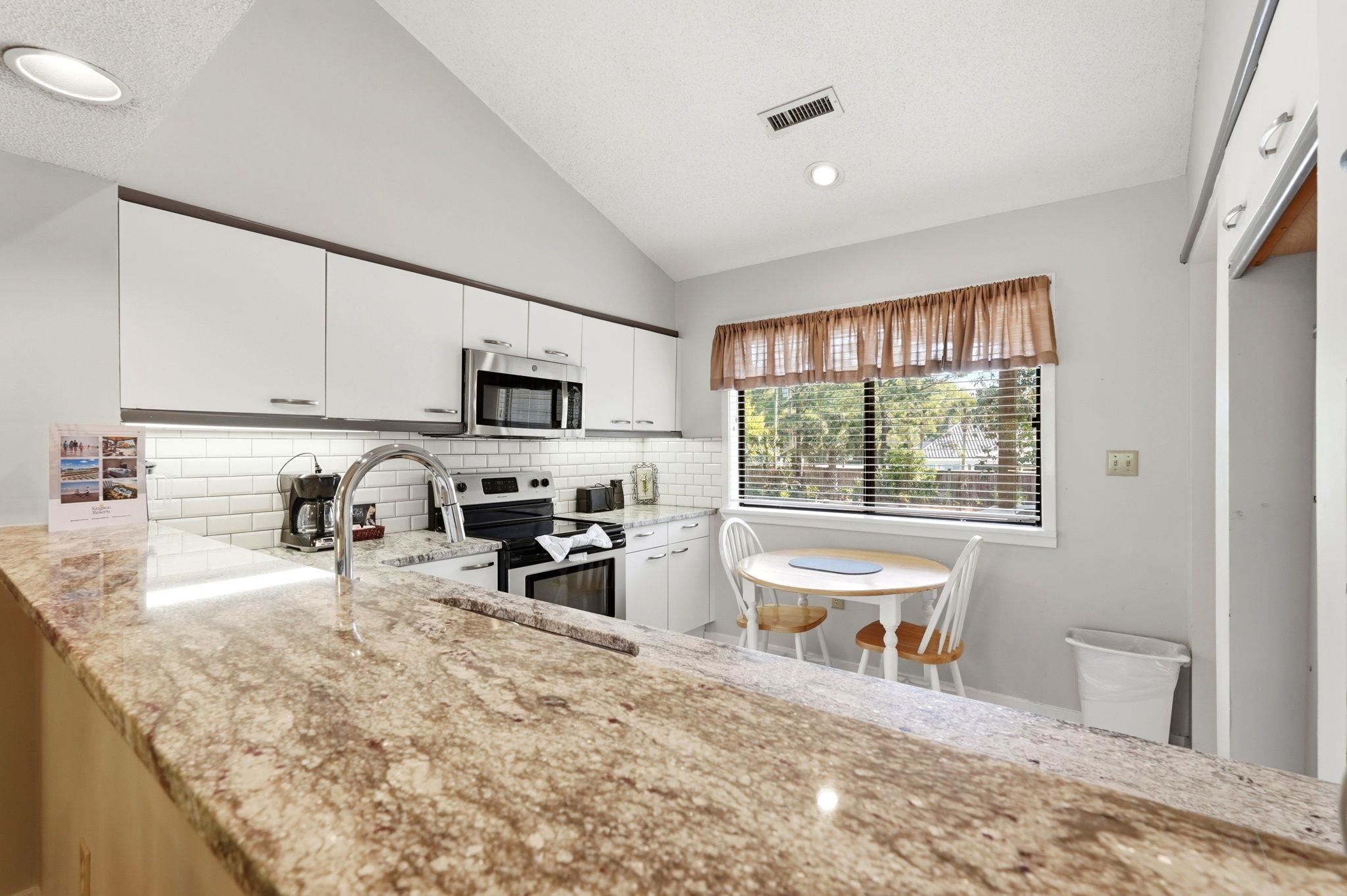 110 Hartland Dr. Property Photo 15