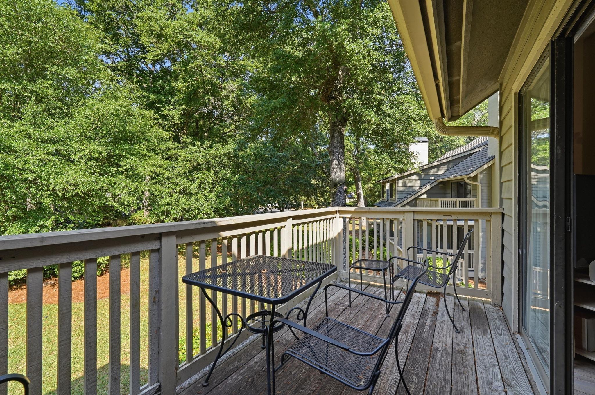 110 Hartland Dr. Property Photo 24