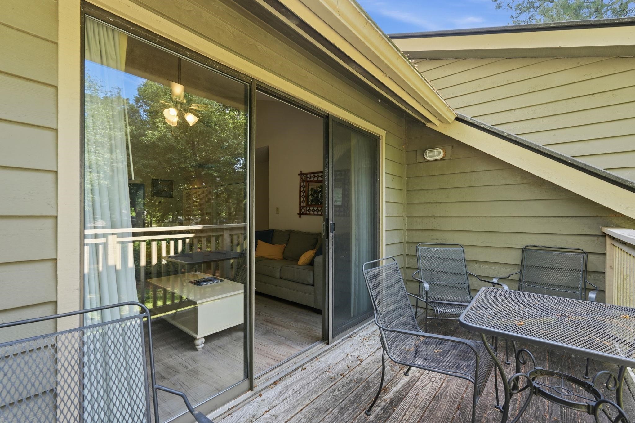 110 Hartland Dr. Property Photo 25