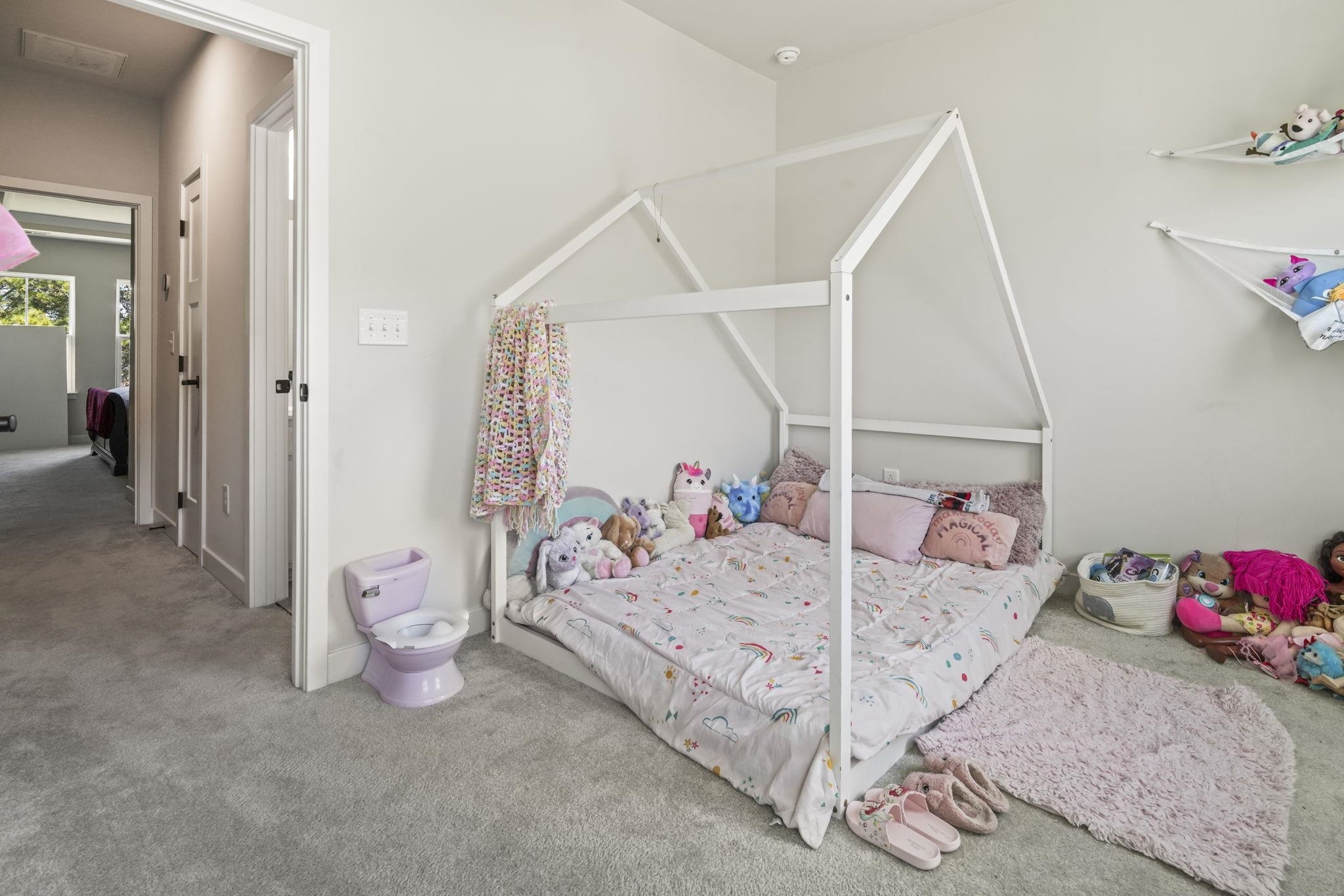 124 Galil Dr. Property Photo 17