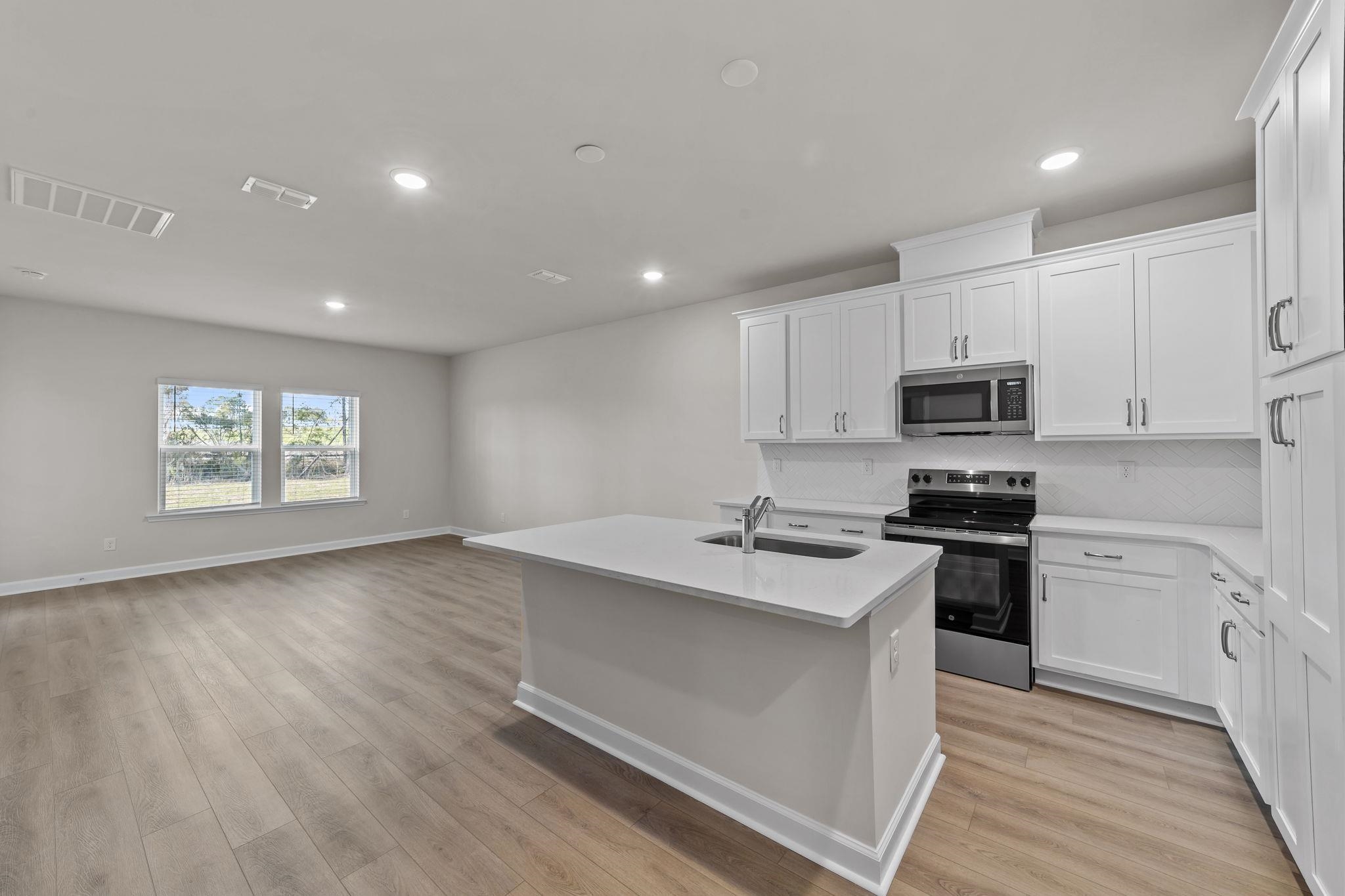 715 Ebb Tide Rd. Property Photo 5