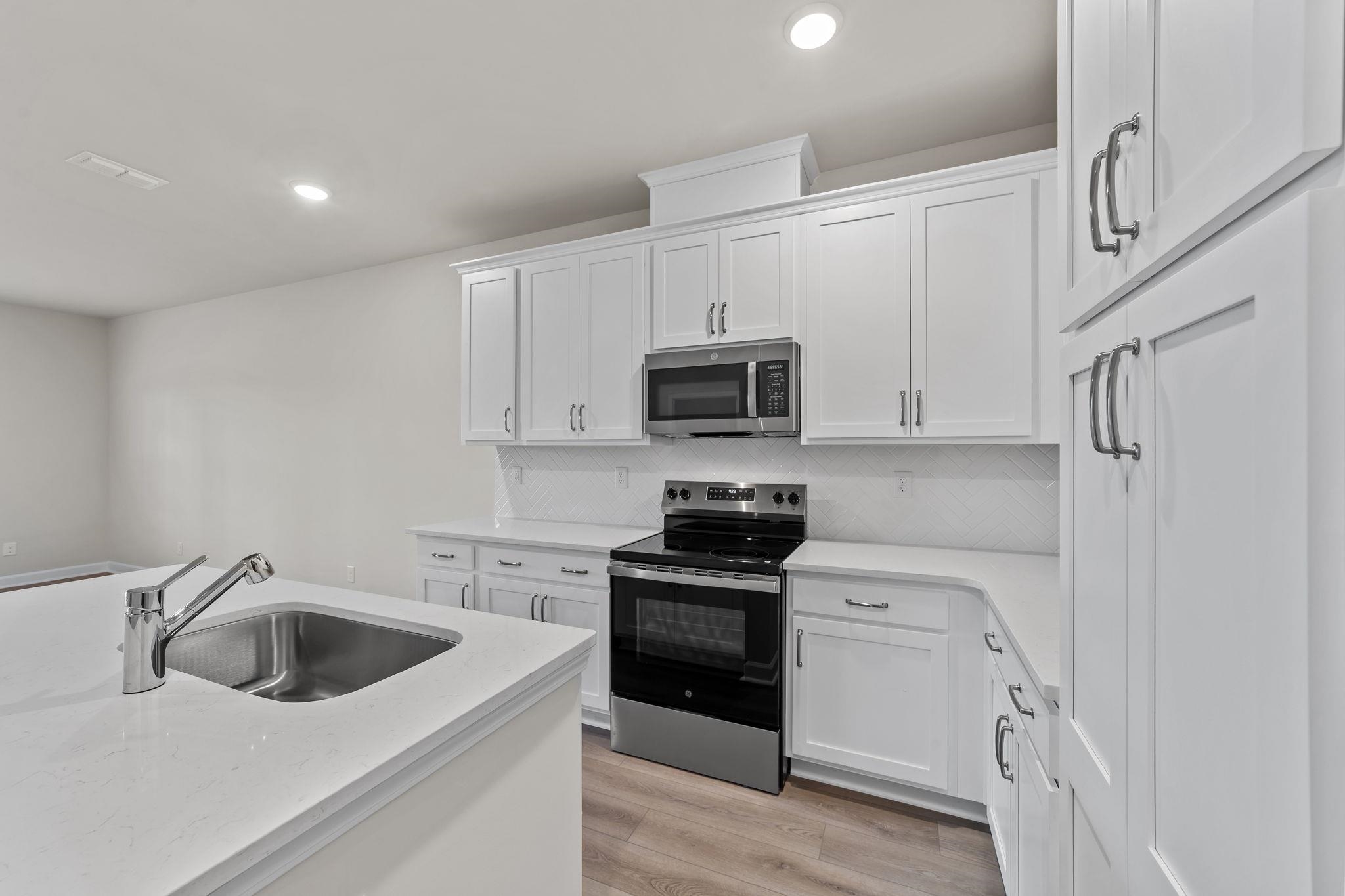715 Ebb Tide Rd. Property Photo 8