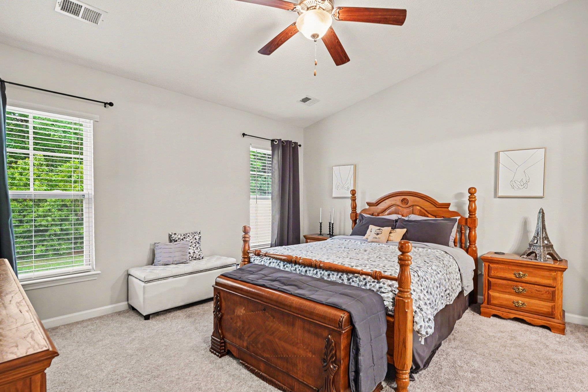 400 Stafford Dr. Property Photo 8