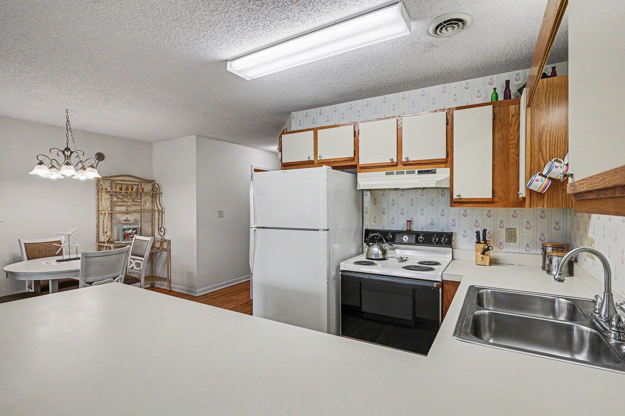 1095 Plantation Dr. W Property Photo 7