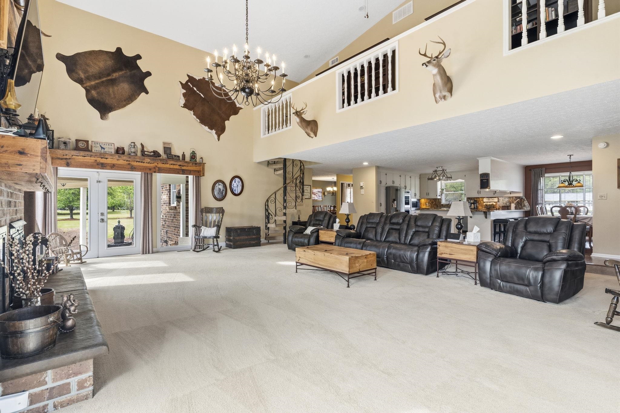 3725 Willow Springs Rd. Property Photo 11