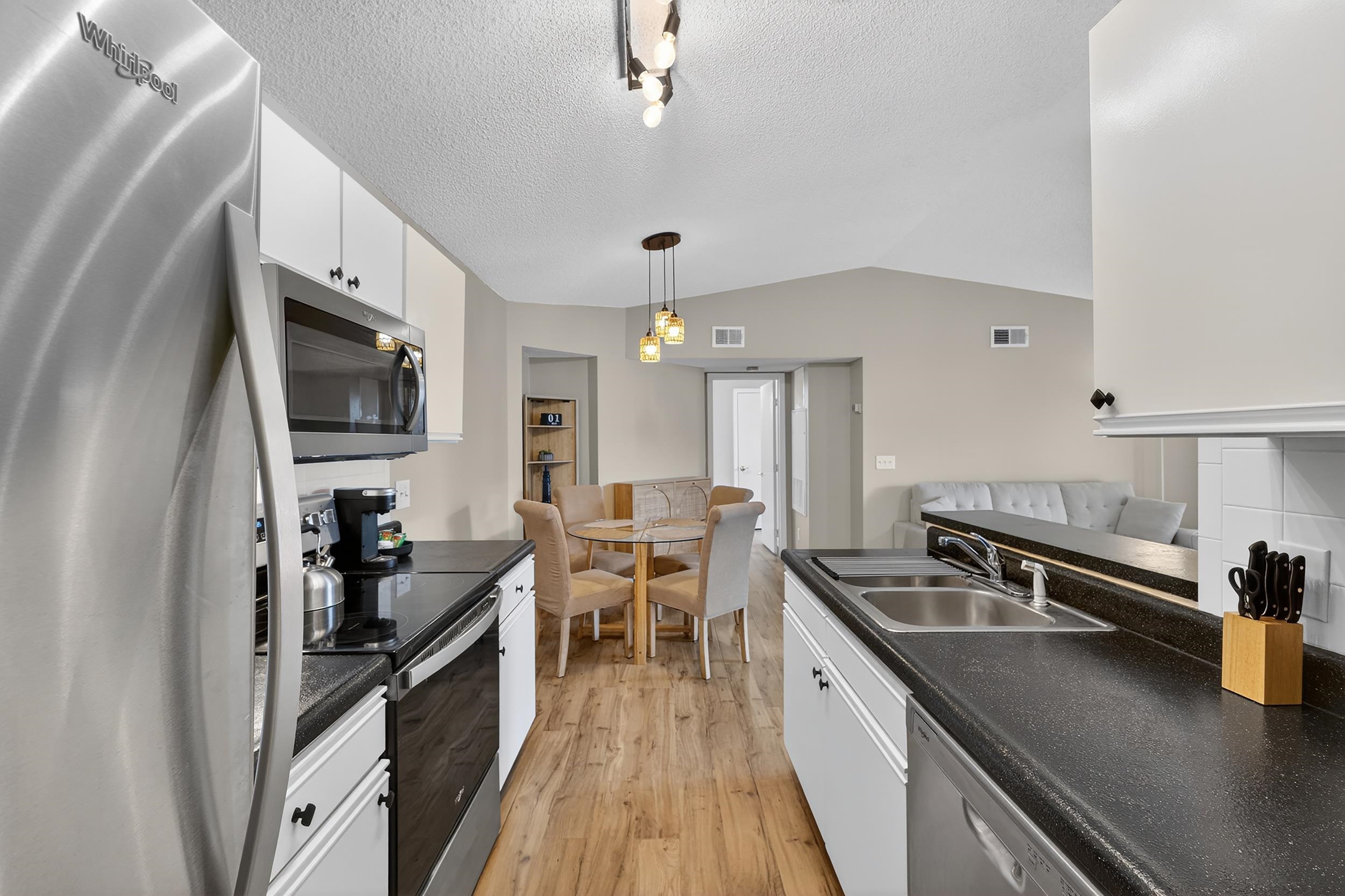 8641 Southbridge Dr. Property Photo 17