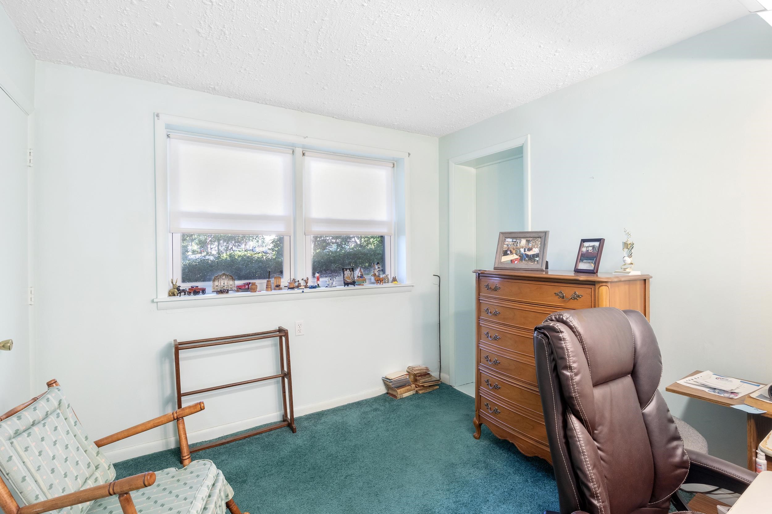1000 Strand Ave. Property Photo 13