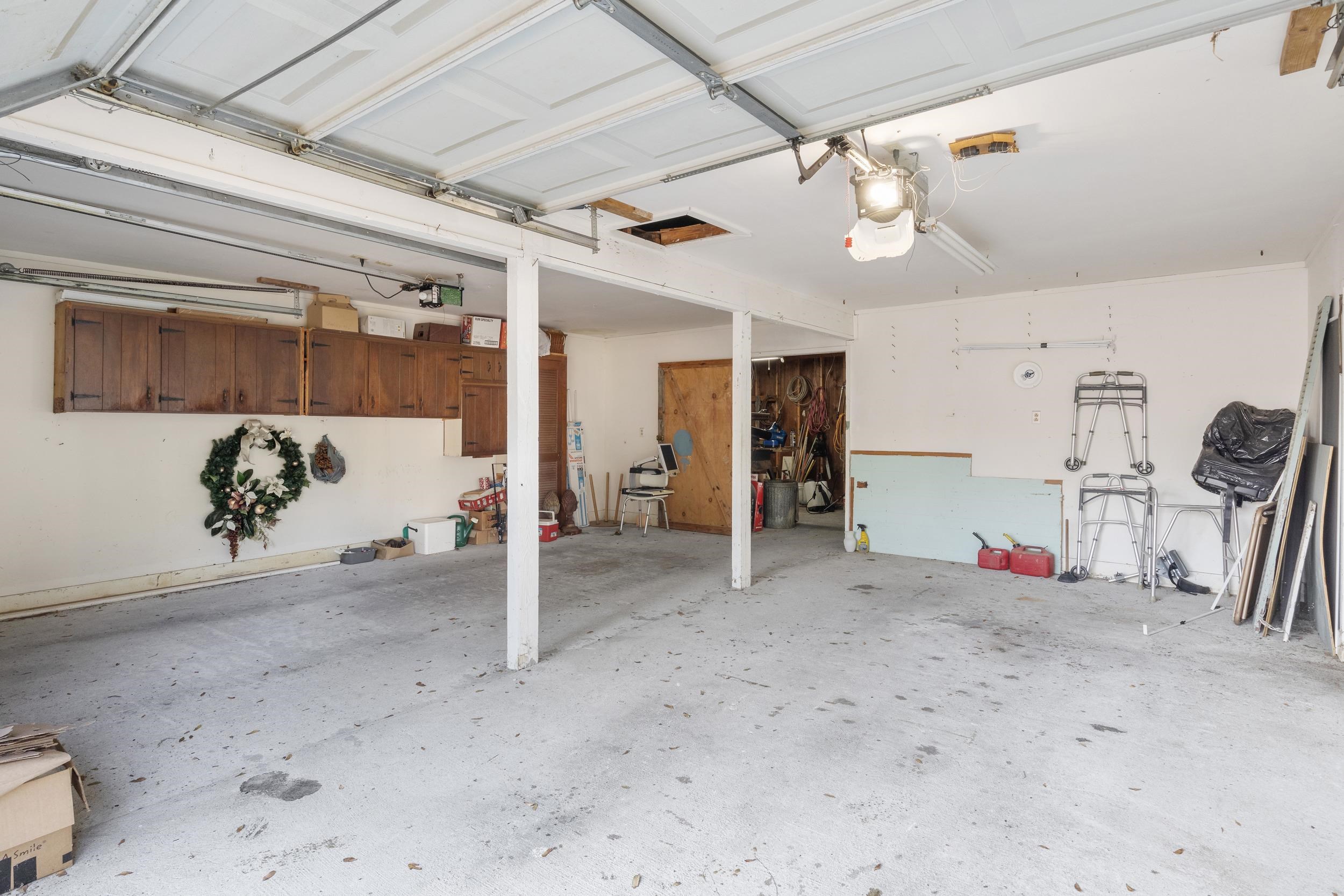 1000 Strand Ave. Property Photo 38