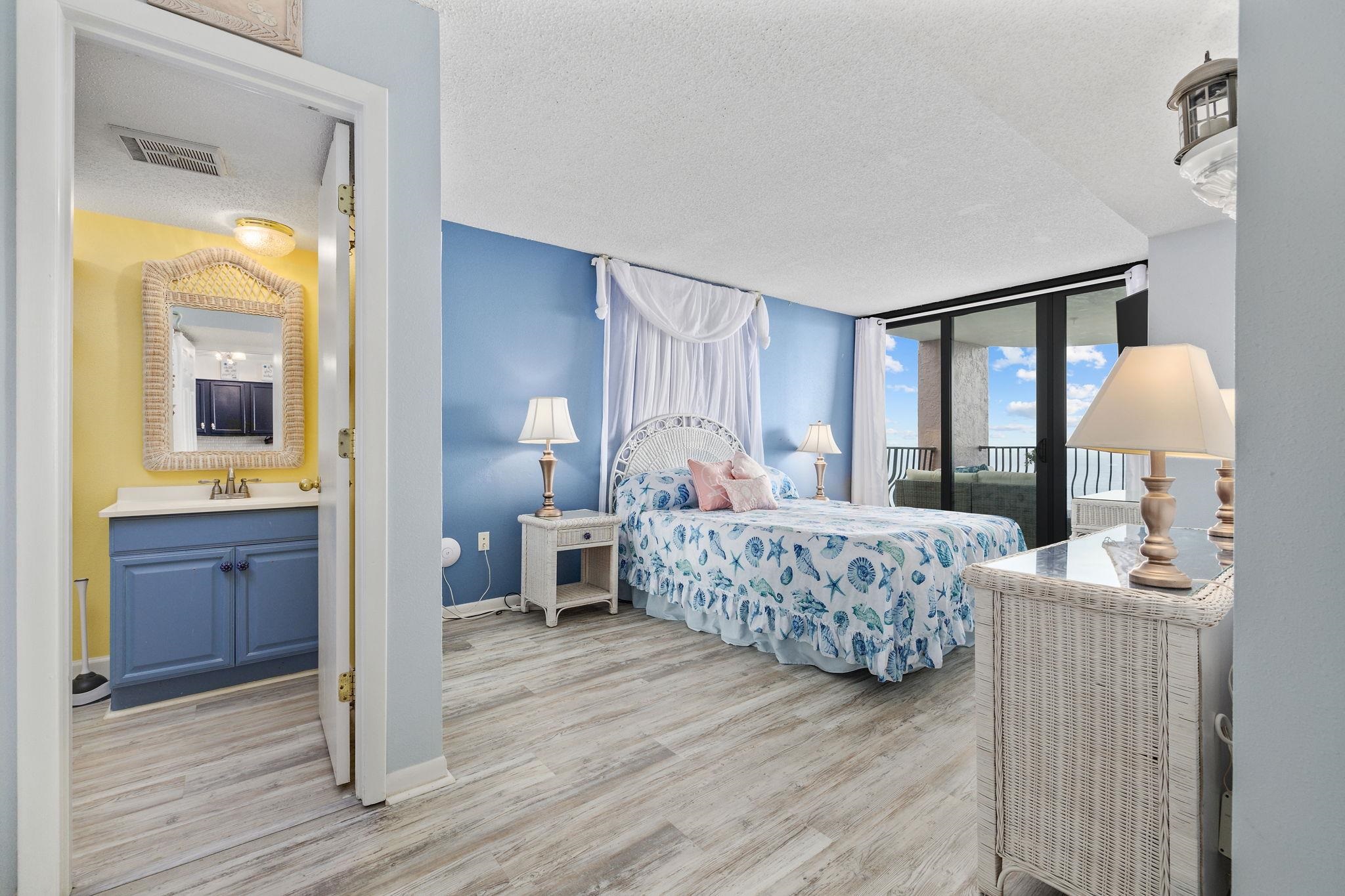 2500 N Ocean Blvd. Property Photo 12