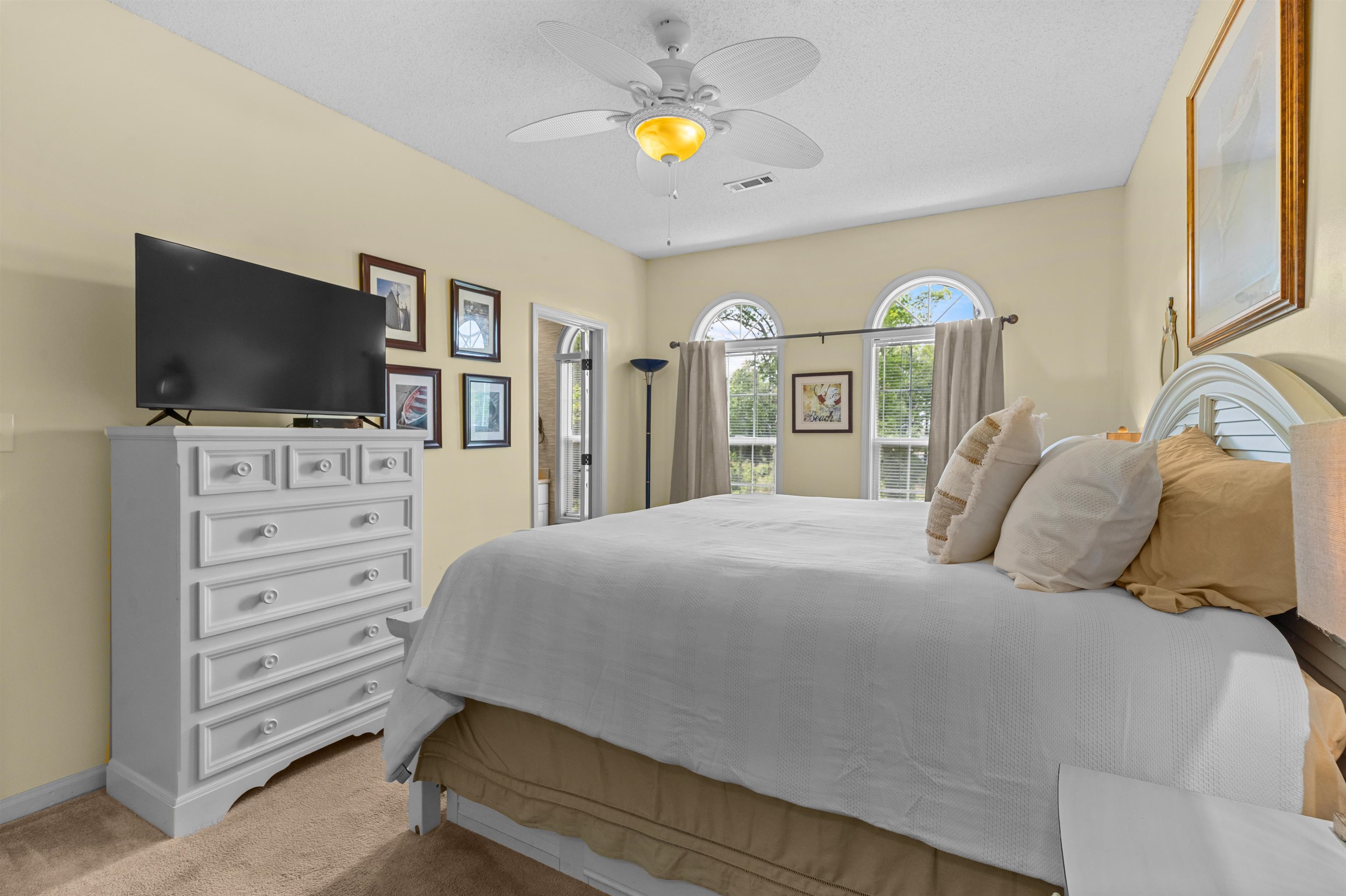 9776 Leyland Dr. Property Photo 4