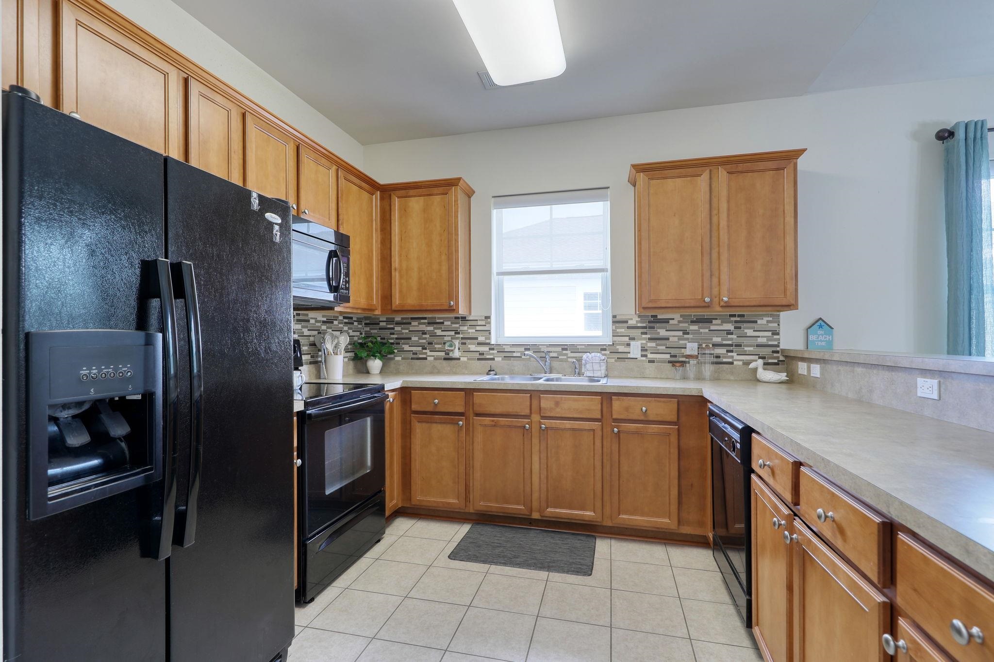 6253 Catalina Dr. Property Photo 3