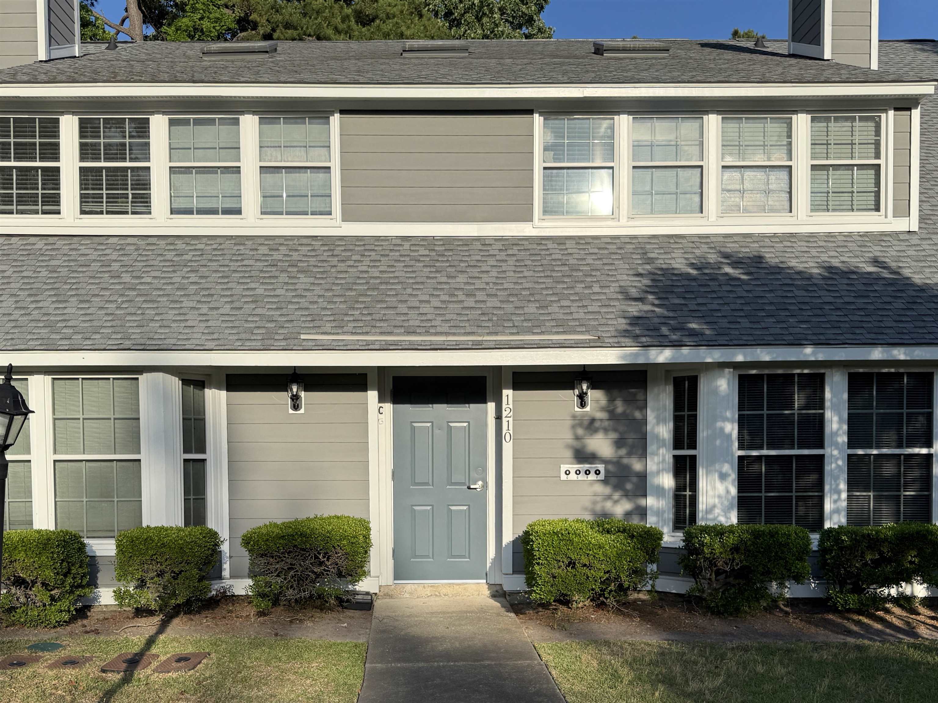 1210 Benna Dr. Property Photo 1