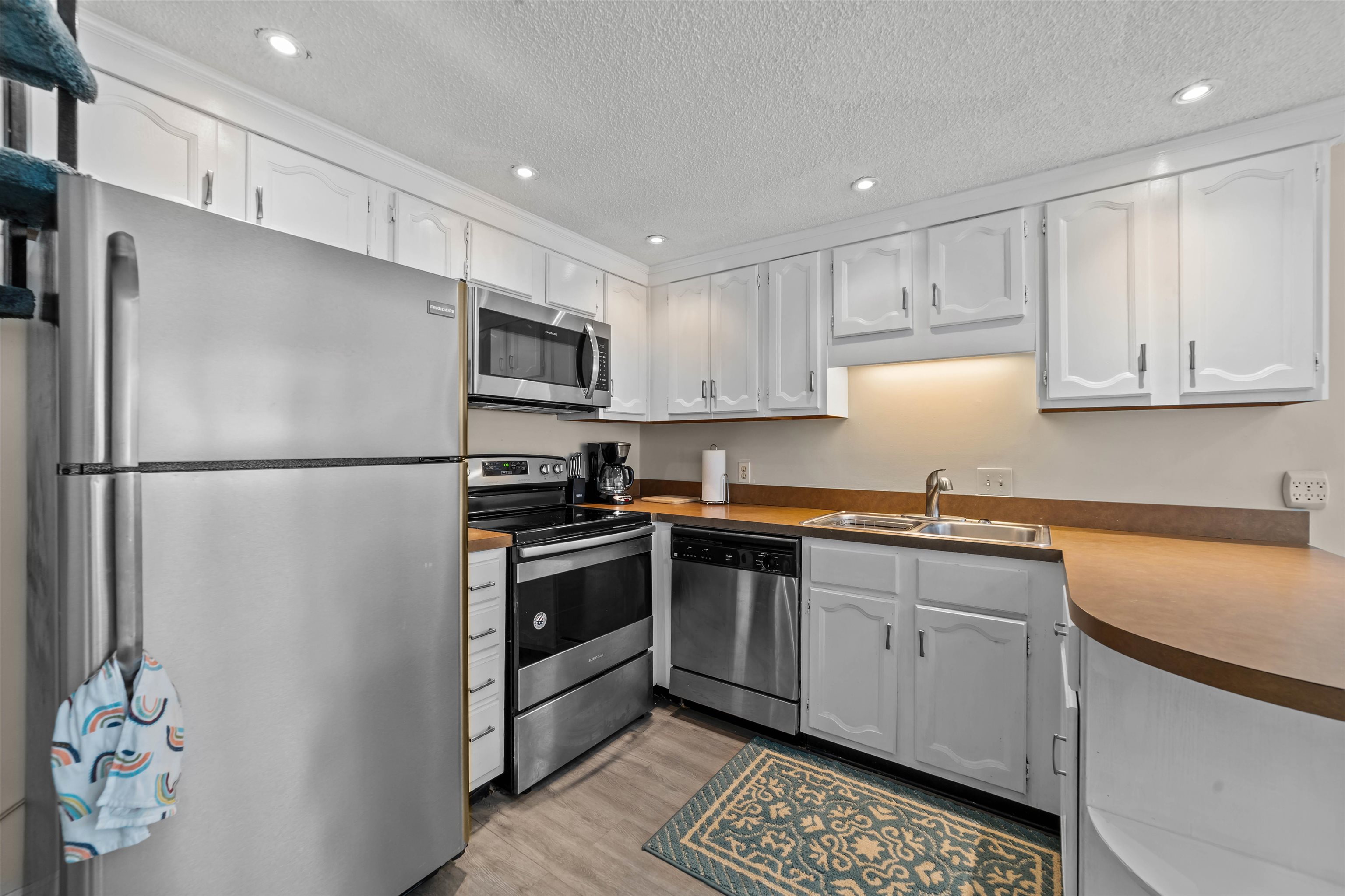 1210 Benna Dr. Property Photo 4
