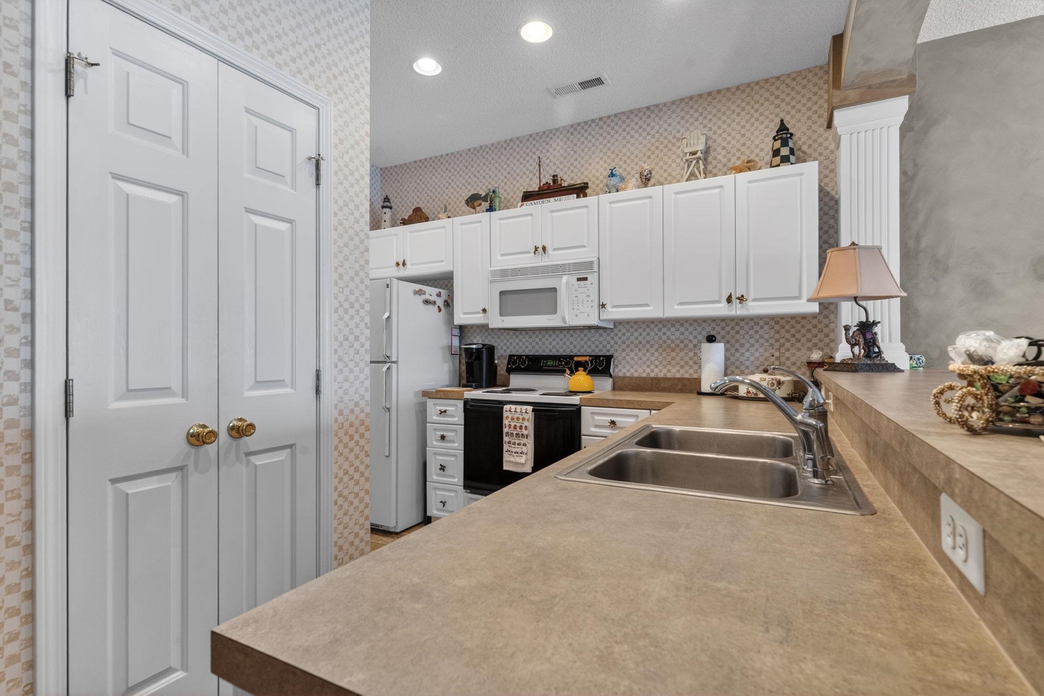 4609 Lightkeepers Way Property Photo 12