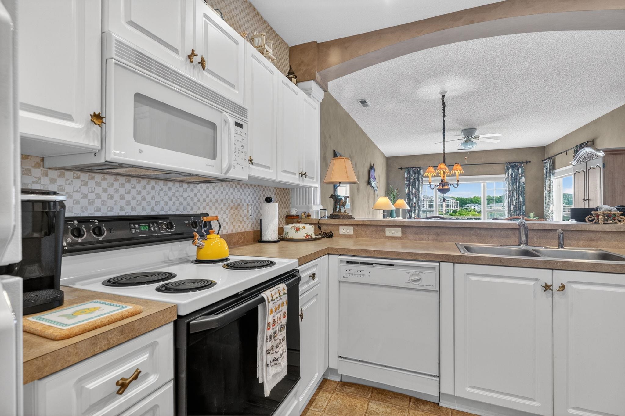 4609 Lightkeepers Way Property Photo 16