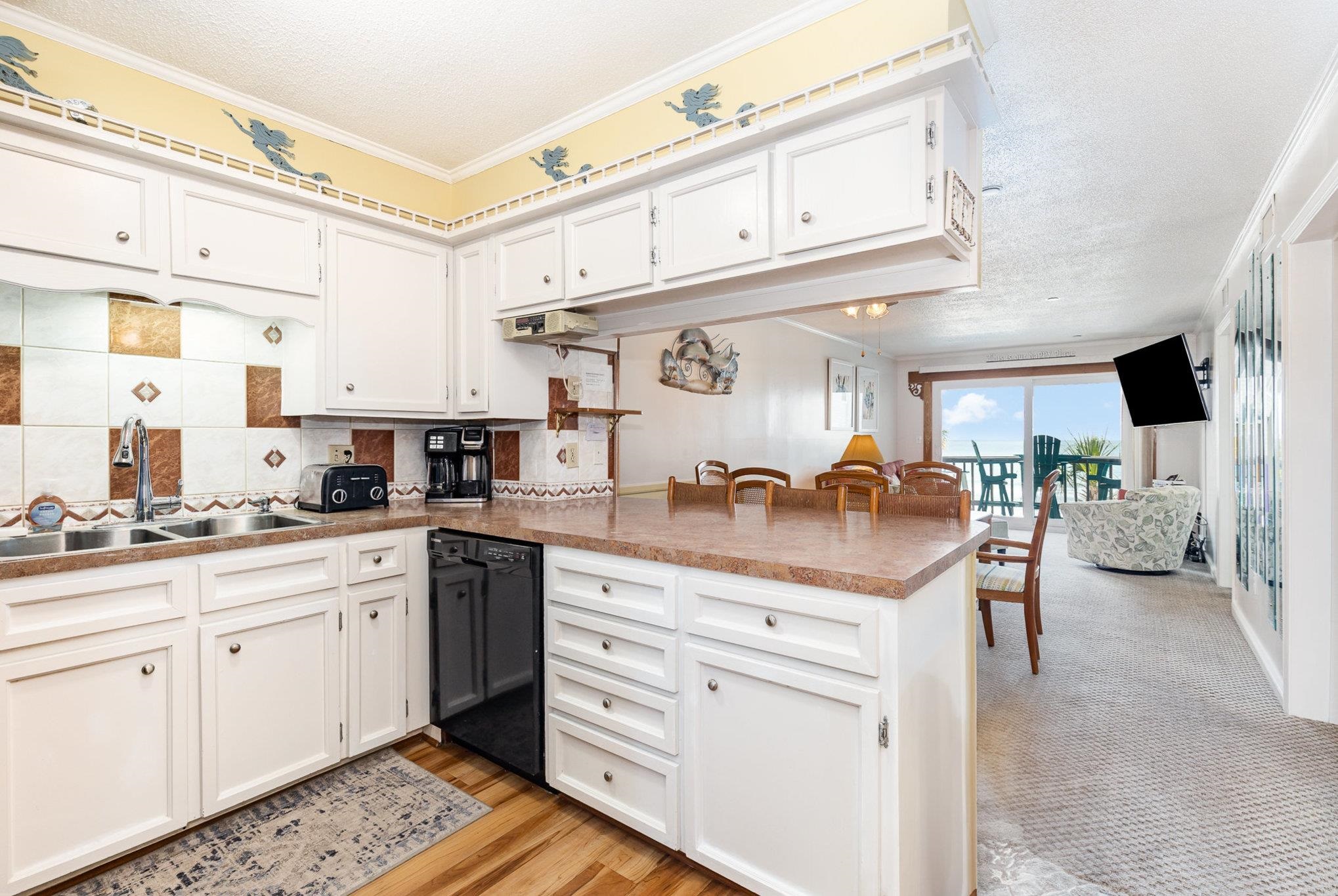 1310 N Waccamaw Dr. Property Photo 10