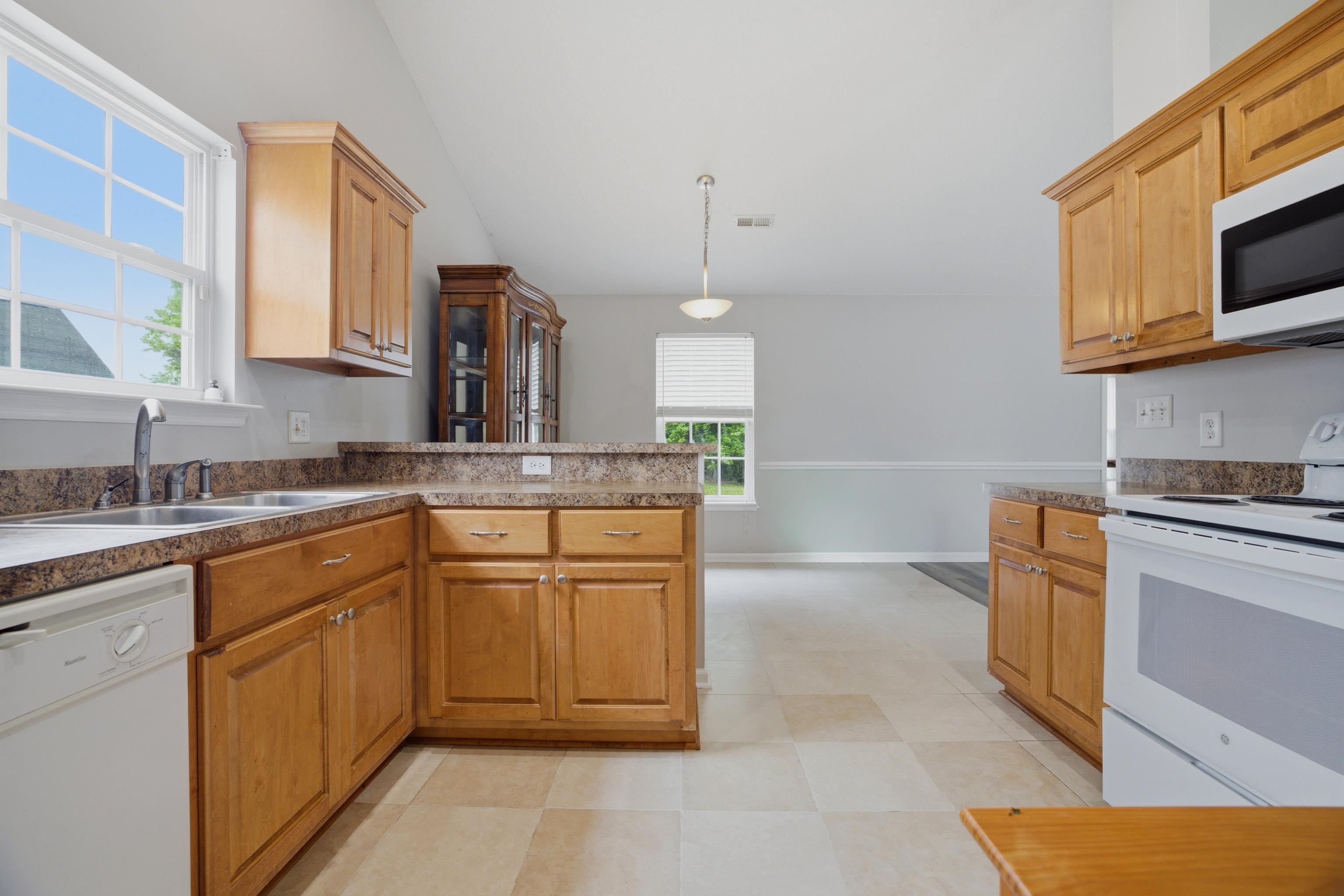 2707 Woodcreek Ln. Property Photo 12