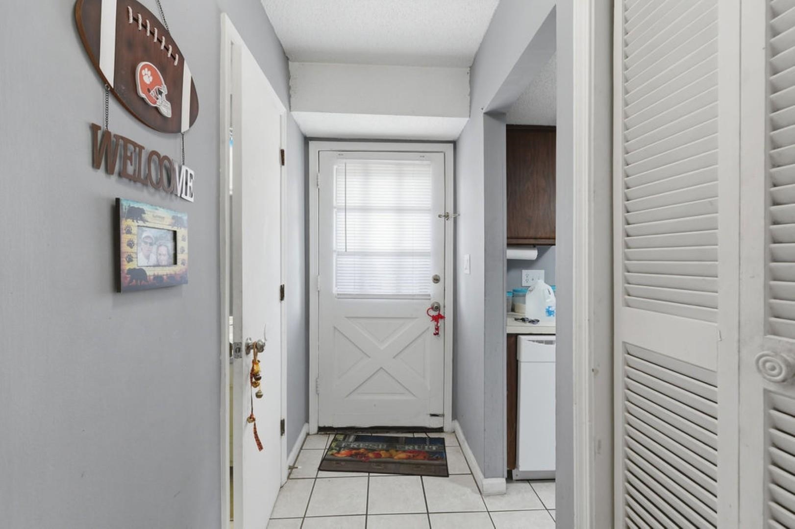 1025 Carolina Rd. Property Photo 4