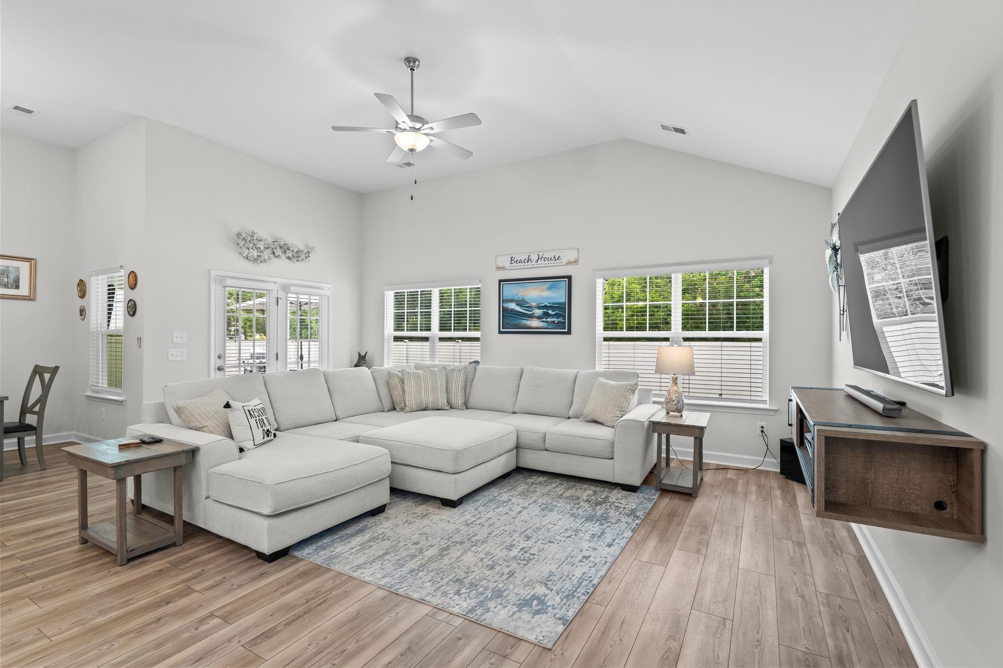 3051 Viceroy Loop Property Photo 9