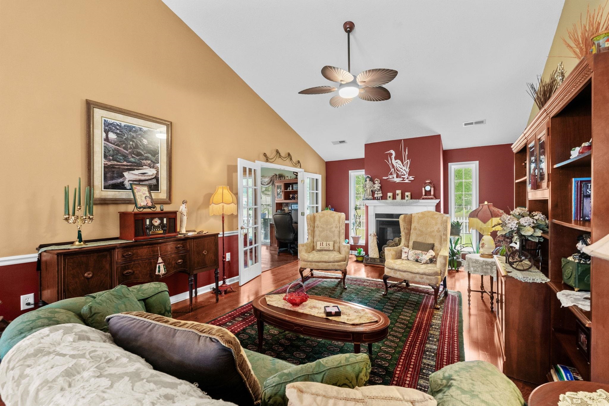 420 Westham Dr. Property Photo 16