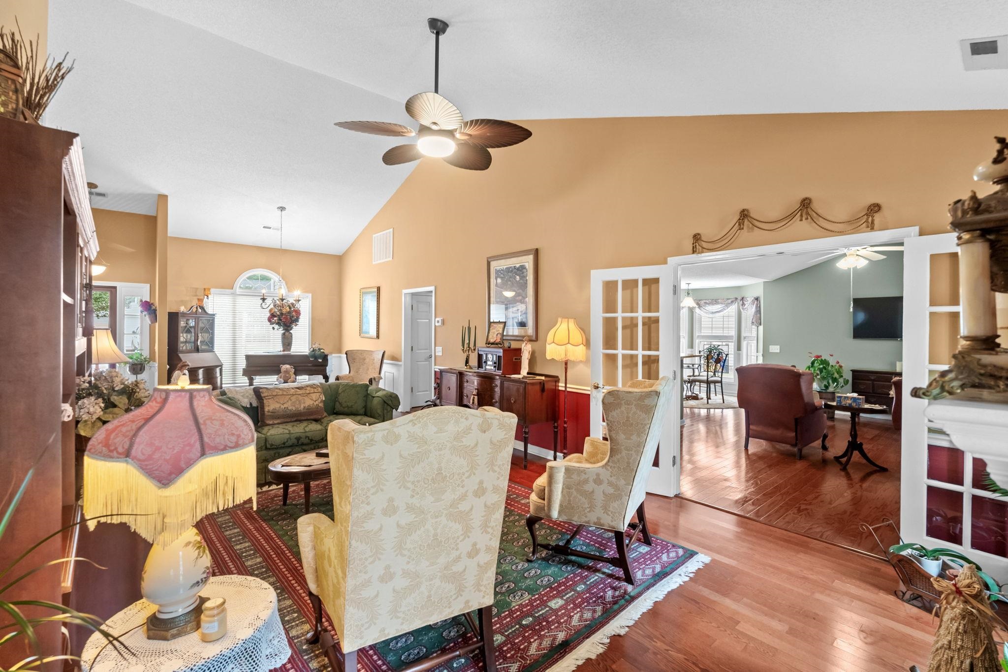 420 Westham Dr. Property Photo 20
