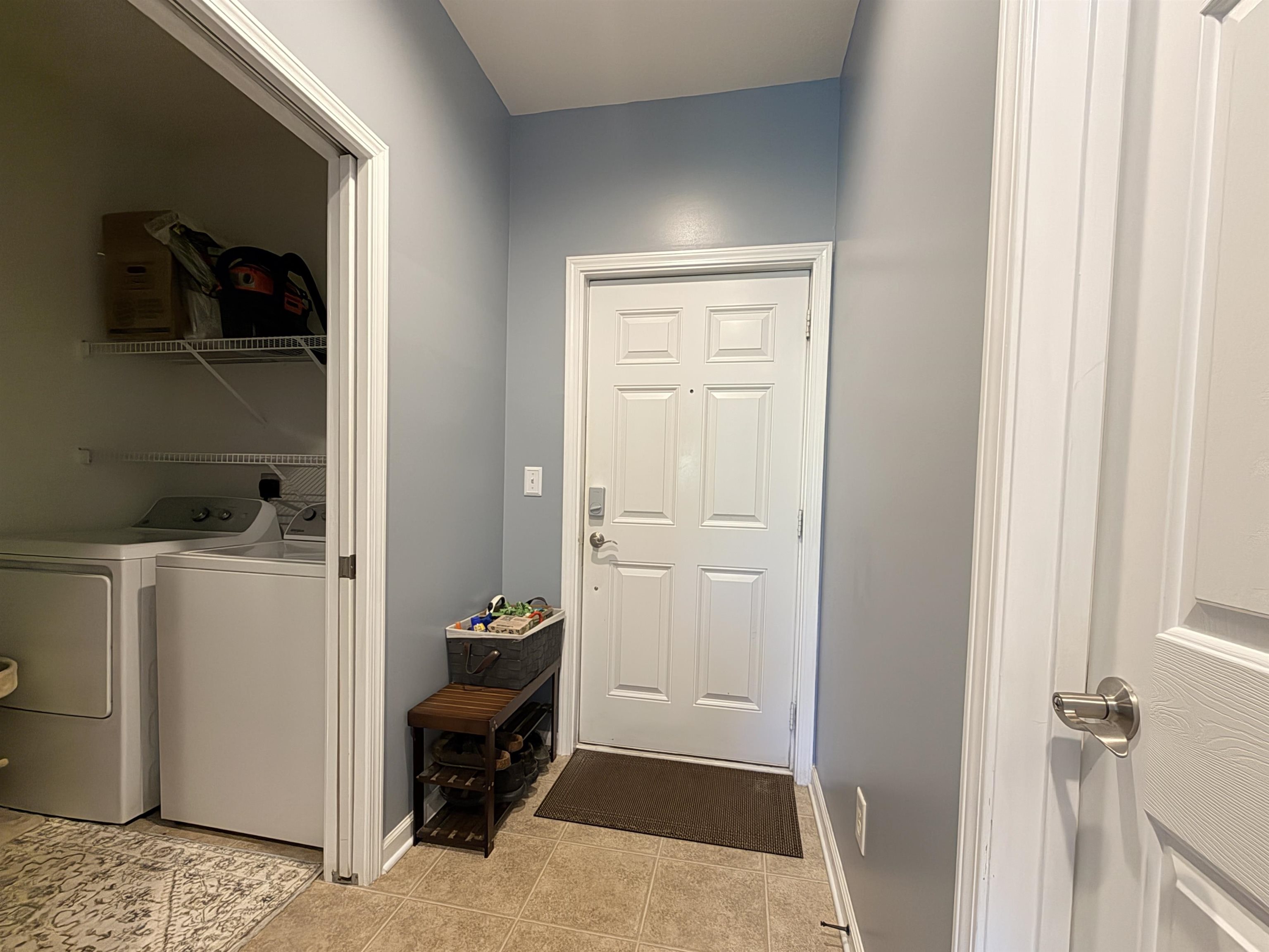 4104 Pinehurst Circle Property Photo 2