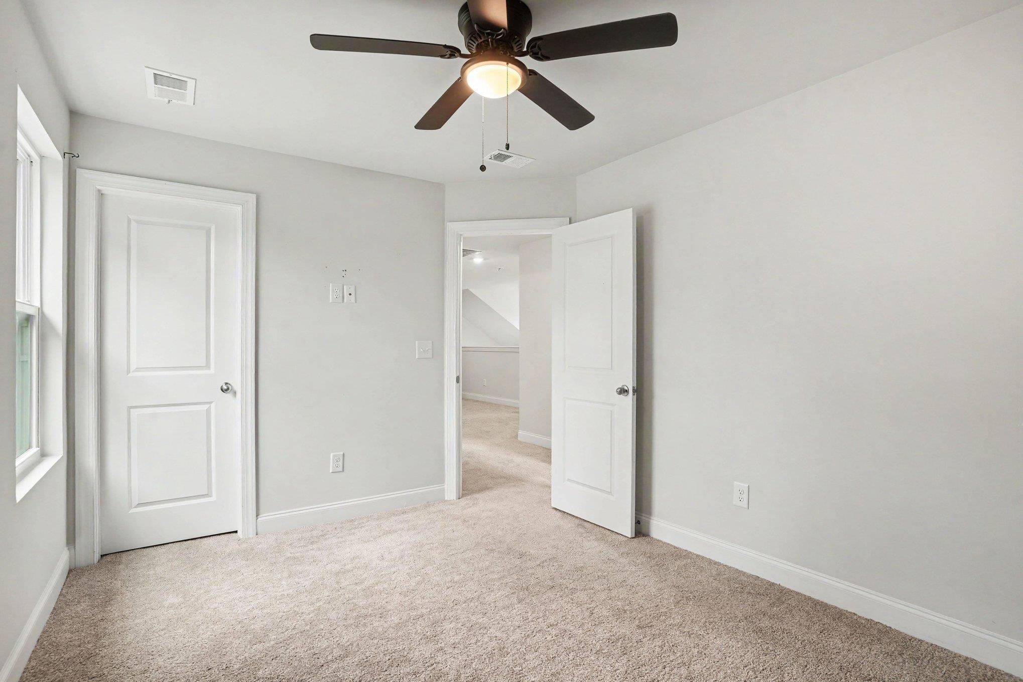 2449 Campton Loop Property Photo 28