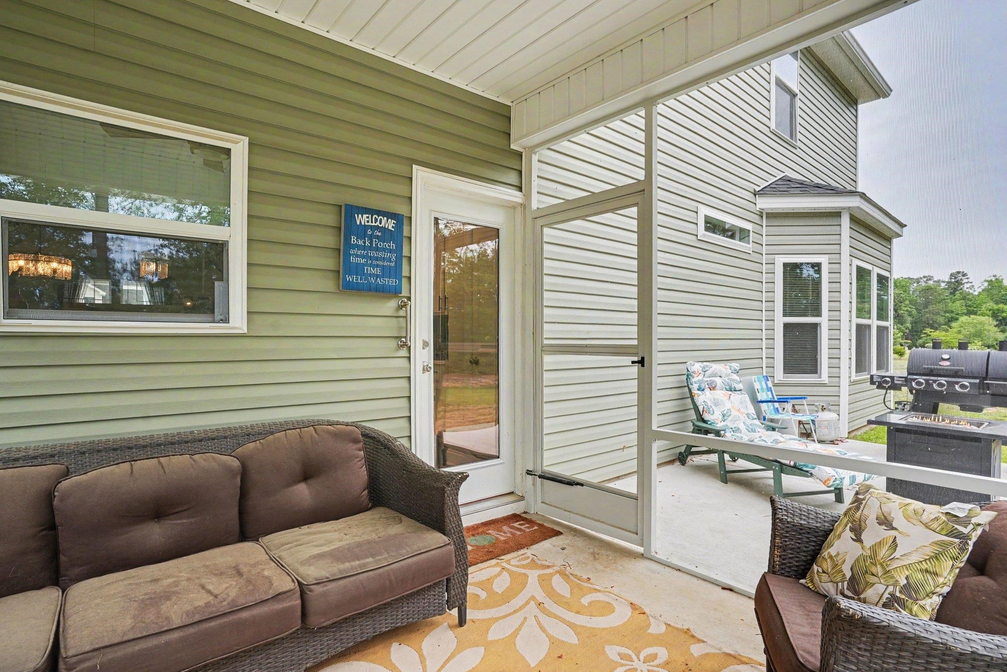 2449 Campton Loop Property Photo 32
