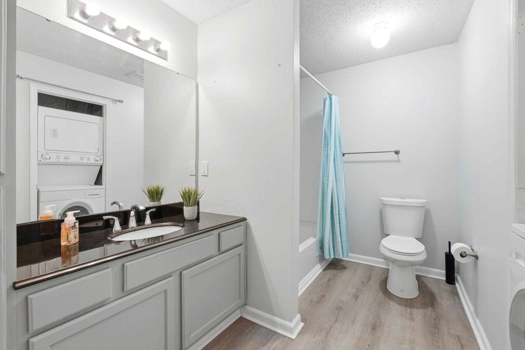 4243 Villas Dr. Property Photo 20