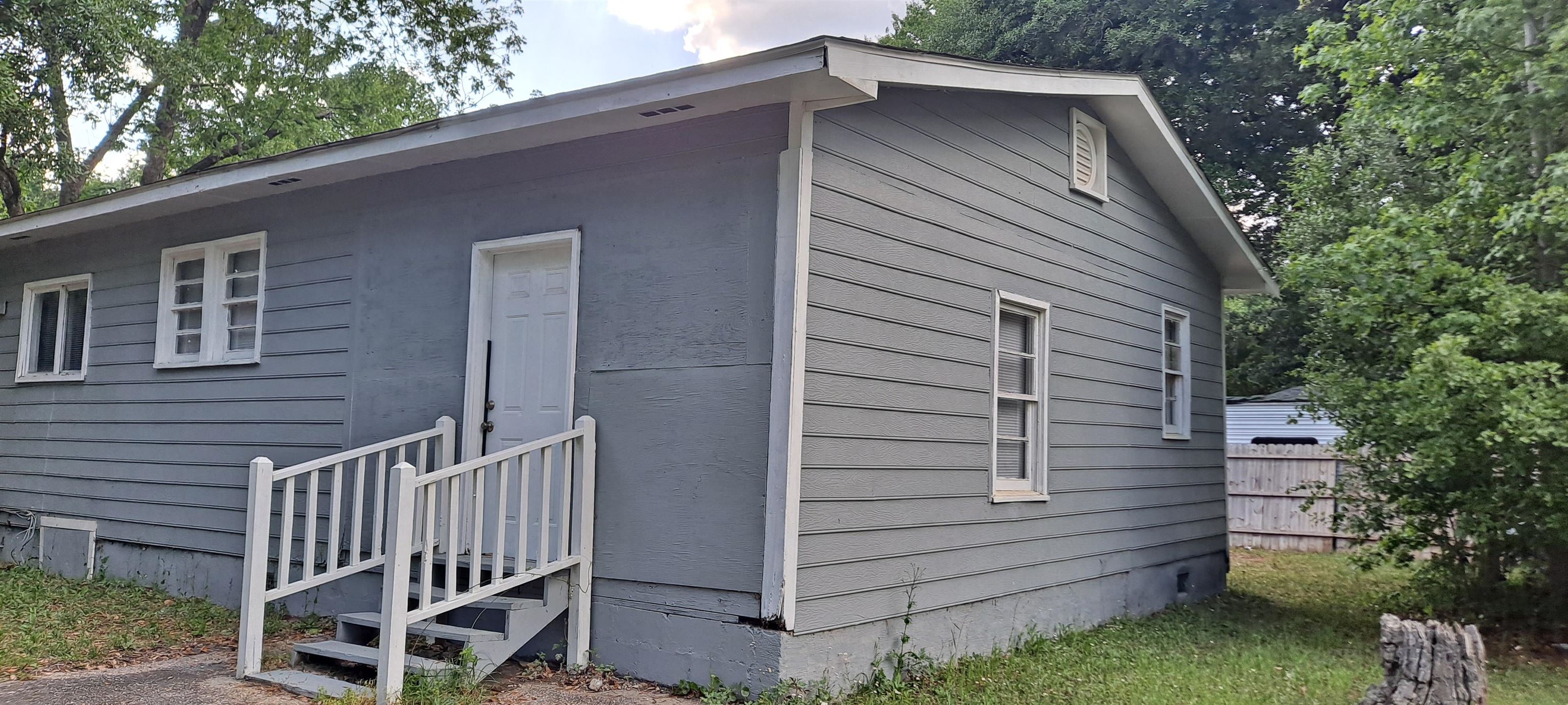 2402 Winyah St. Property Photo 3