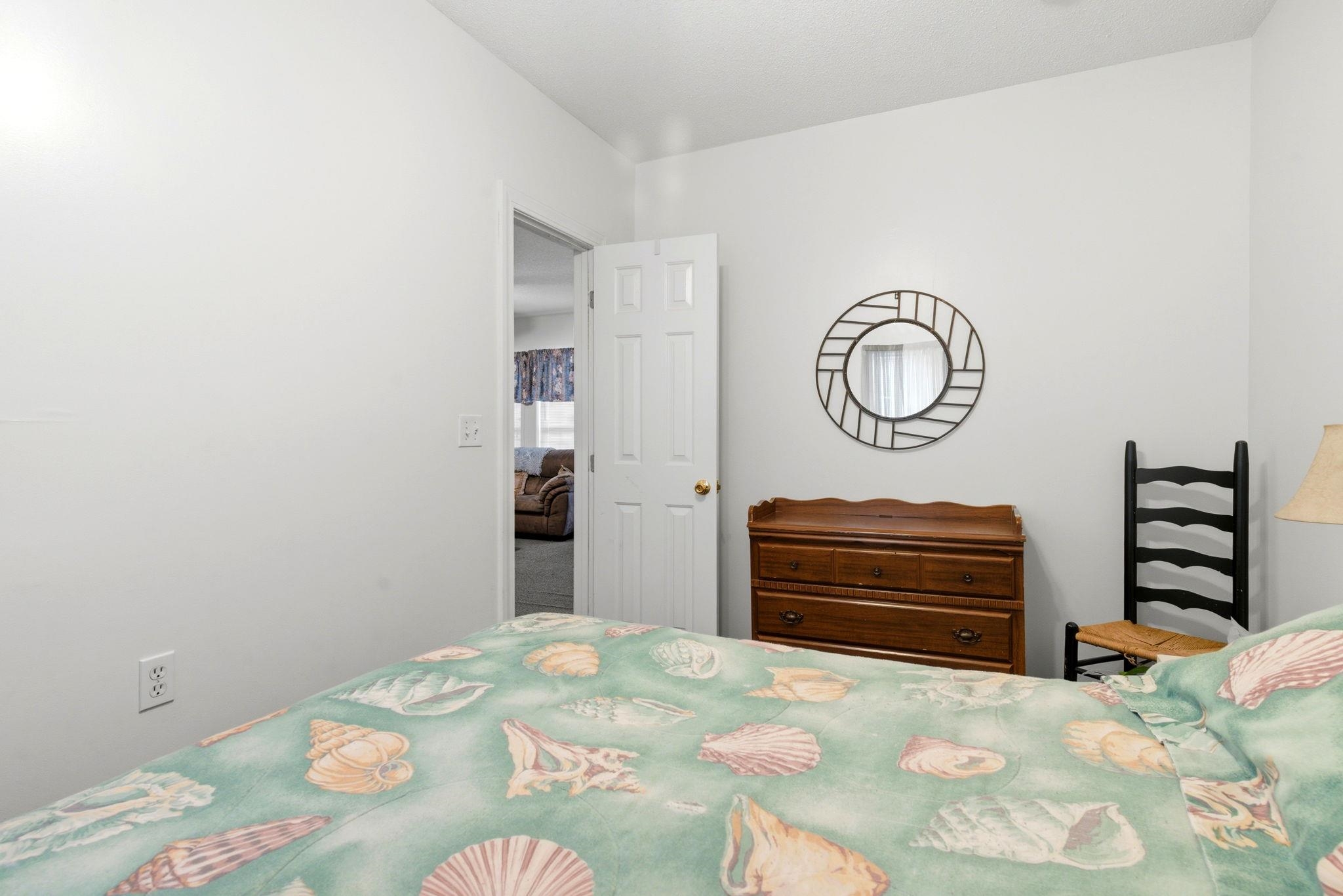 6001 - 5238 S Kings Hwy. Property Photo 13