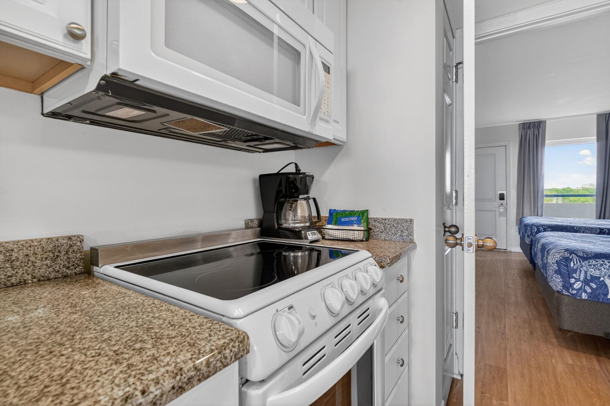 601 Retreat Beach Circle Property Photo 14