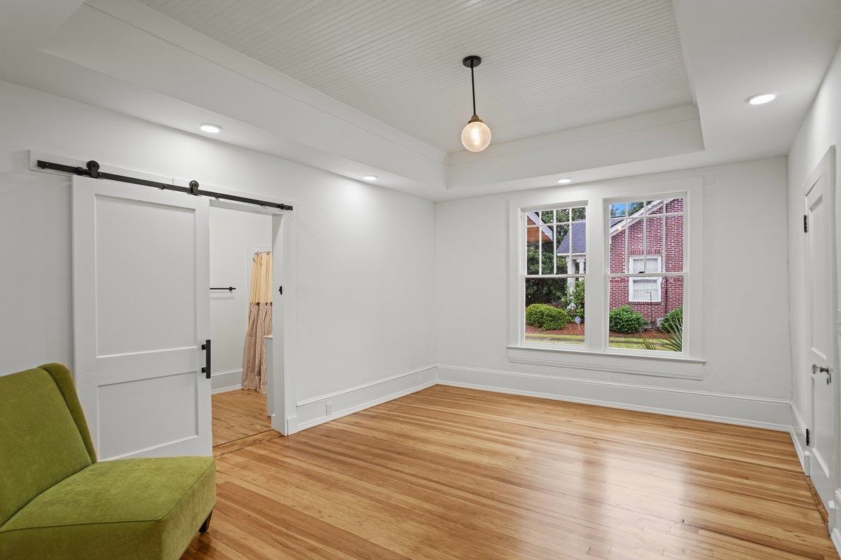 321 N Park St. Property Photo 9