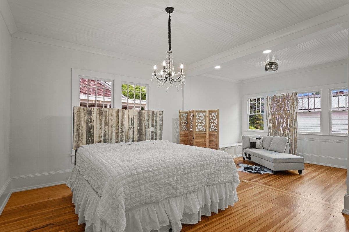 321 N Park St. Property Photo 13