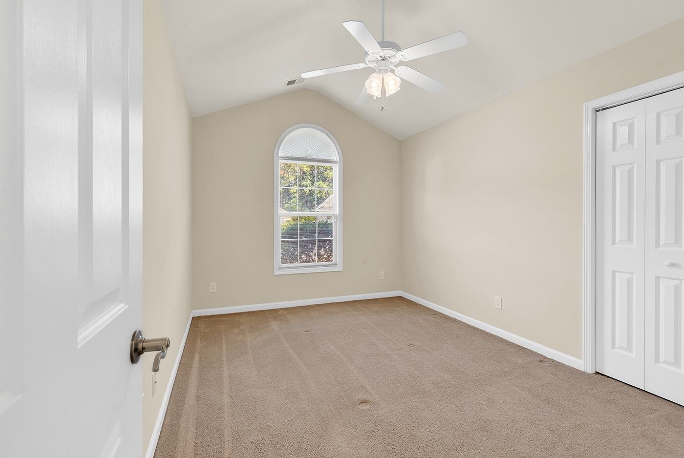 891 Helms Way Property Photo 6