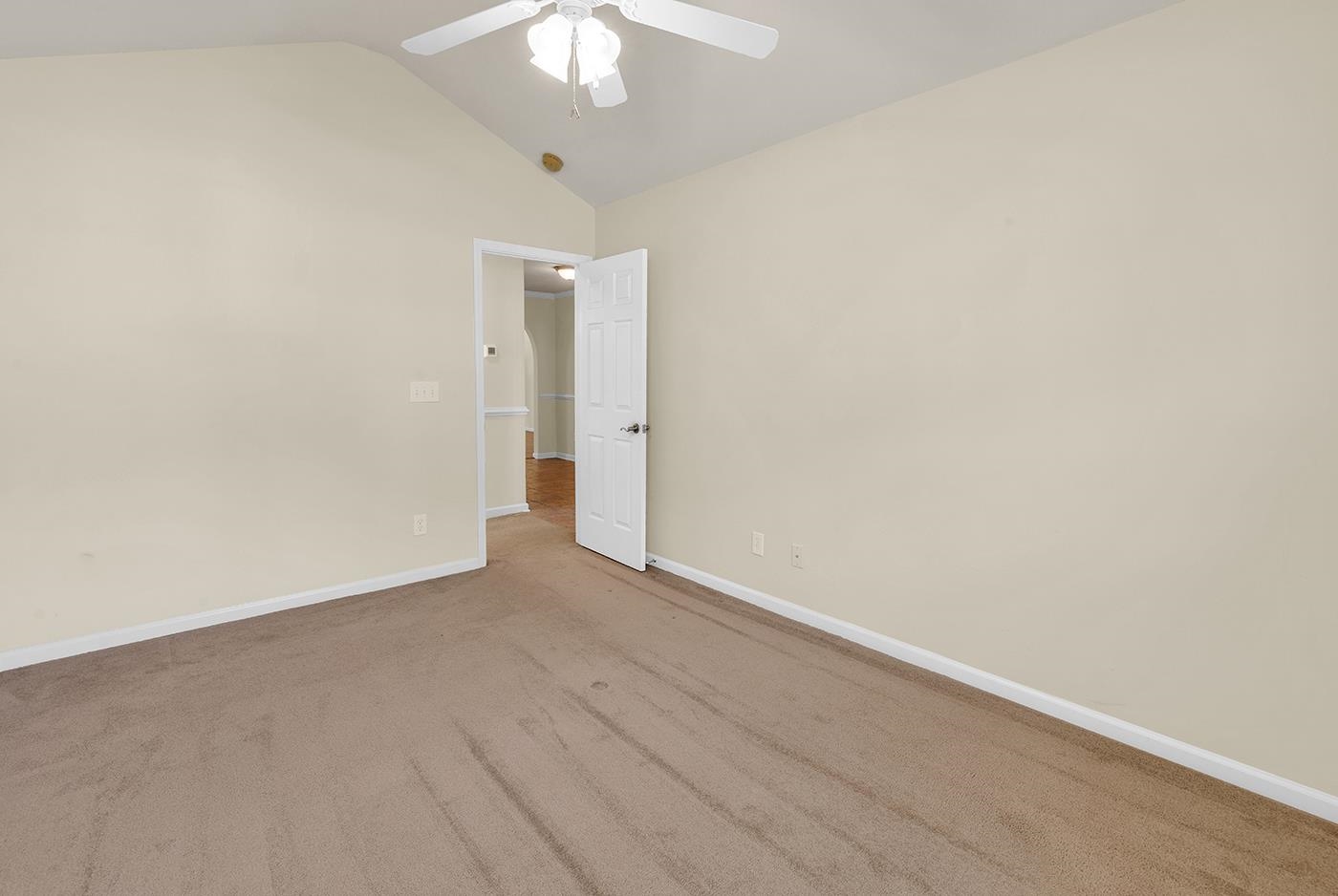 891 Helms Way Property Photo 7