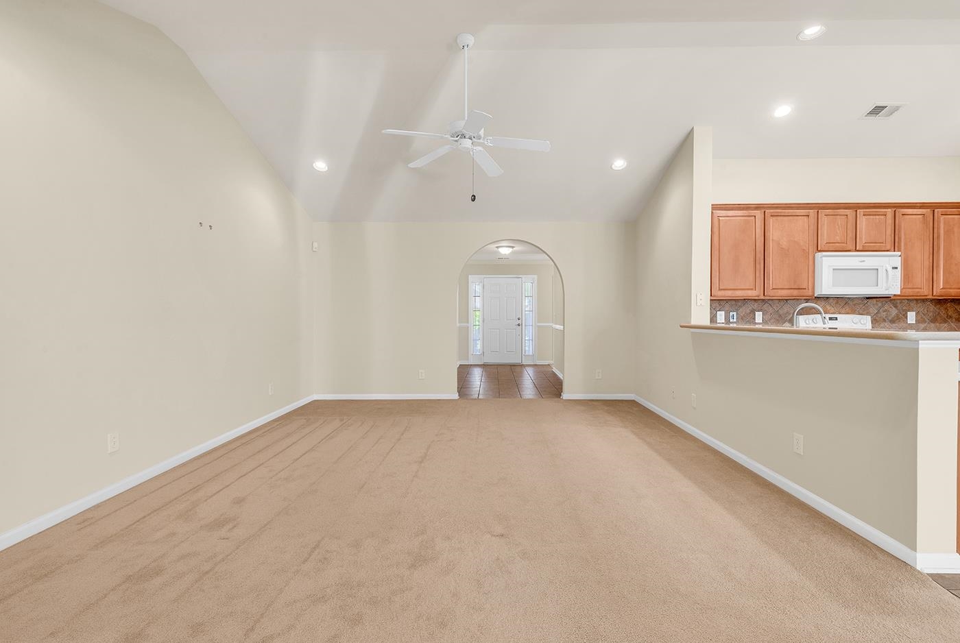 891 Helms Way Property Photo 14