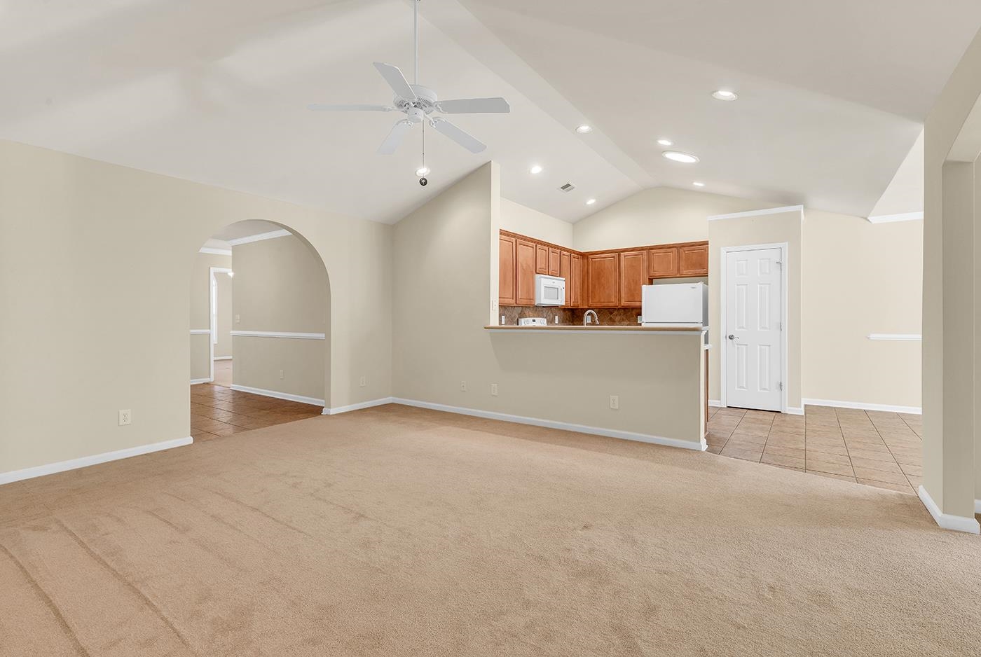 891 Helms Way Property Photo 15