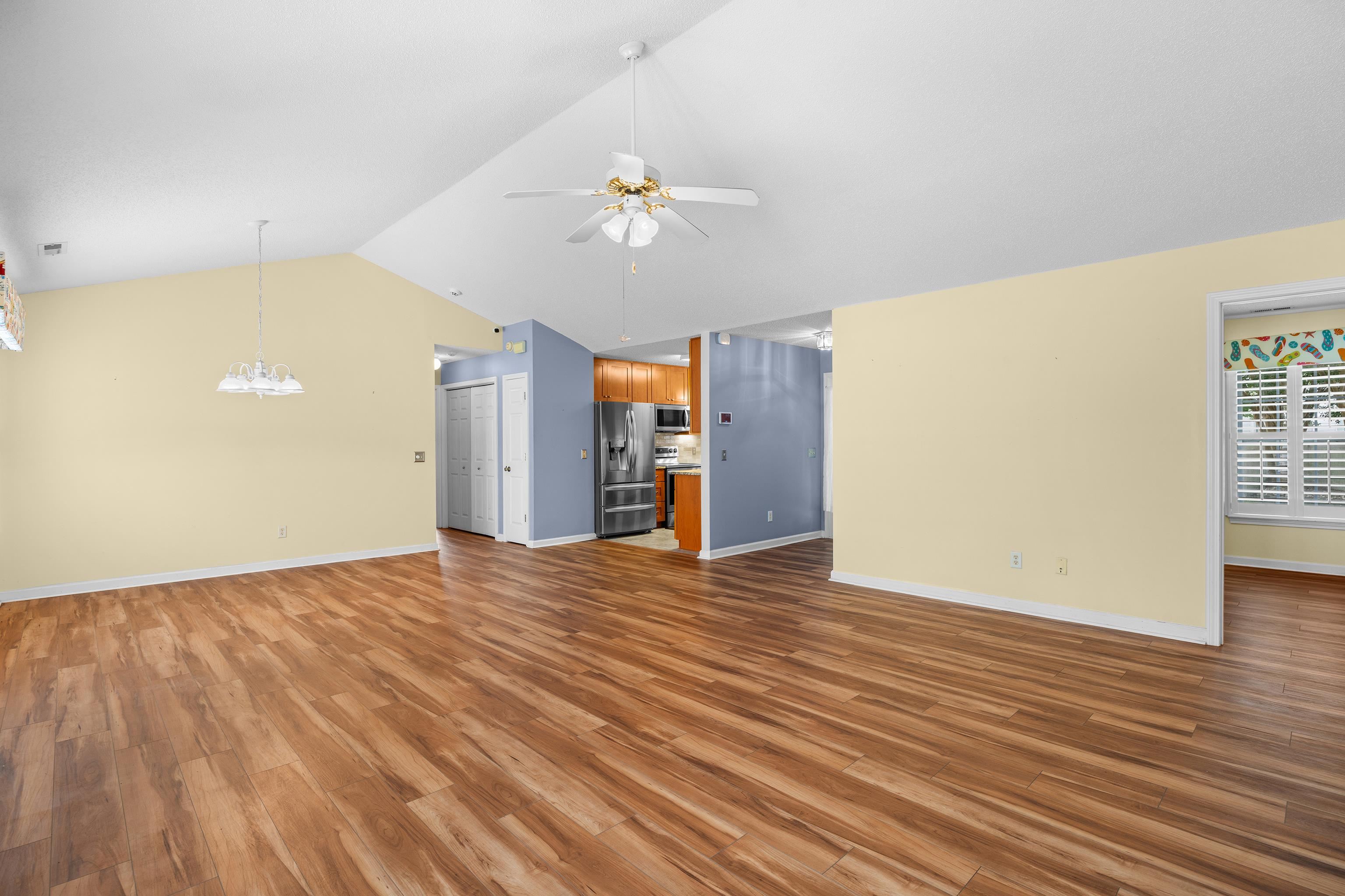 1537 Gulfstream Ct. Property Photo 5