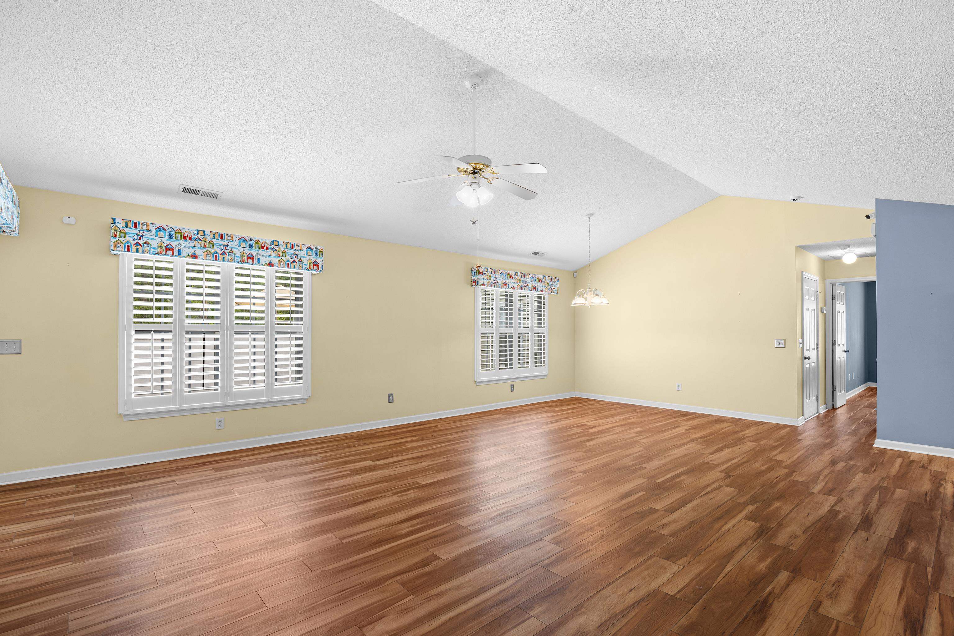 1537 Gulfstream Ct. Property Photo 8