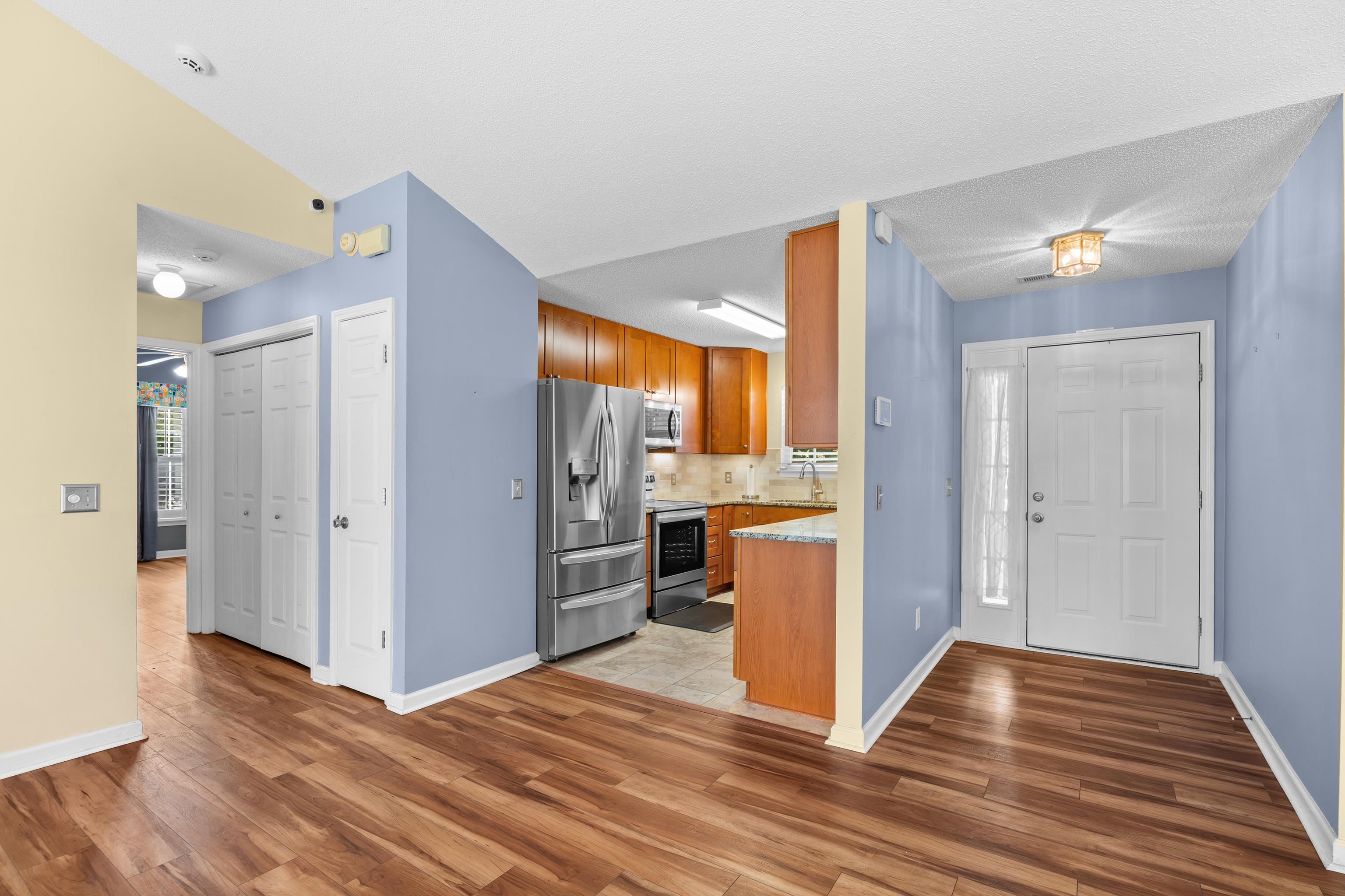 1537 Gulfstream Ct. Property Photo 9
