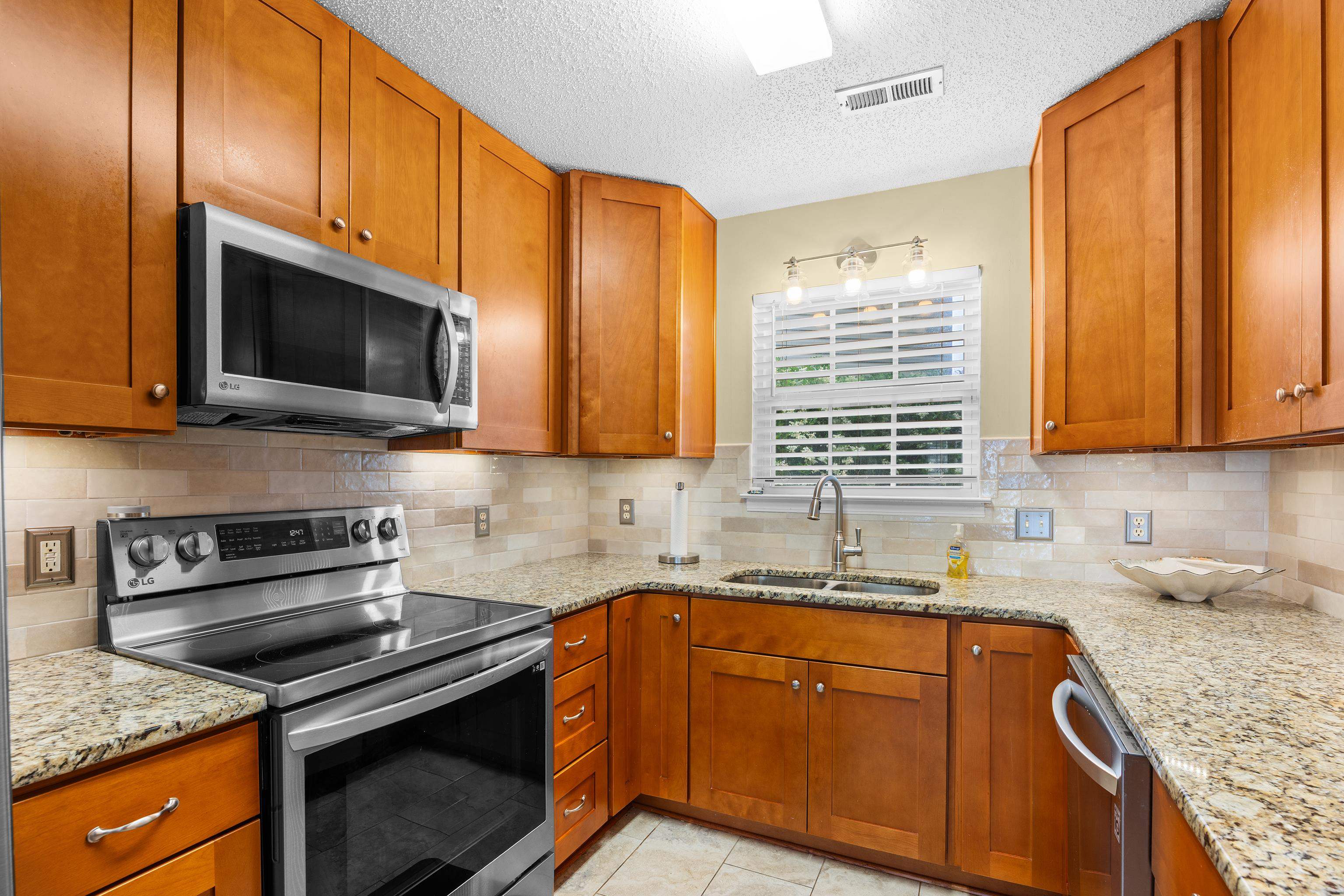 1537 Gulfstream Ct. Property Photo 12