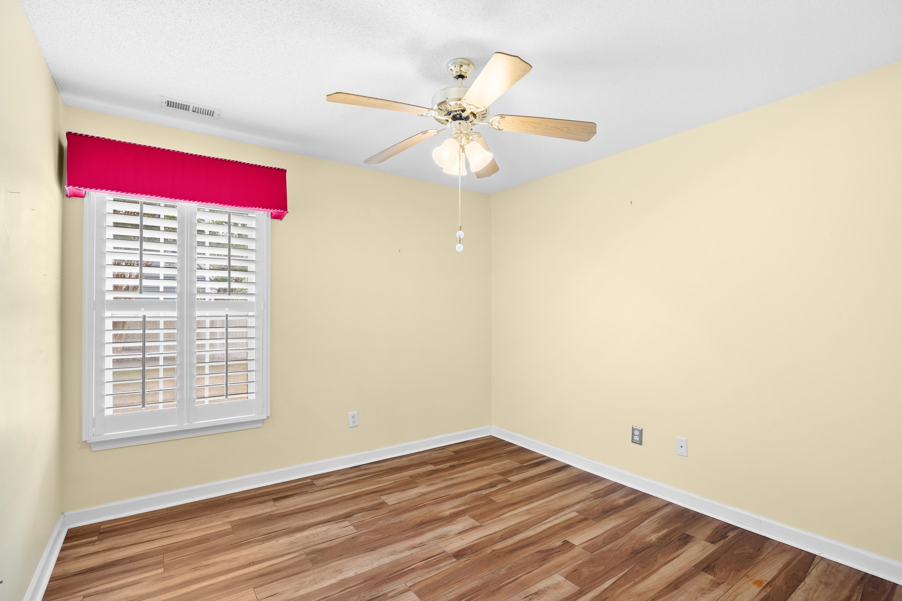 1537 Gulfstream Ct. Property Photo 25