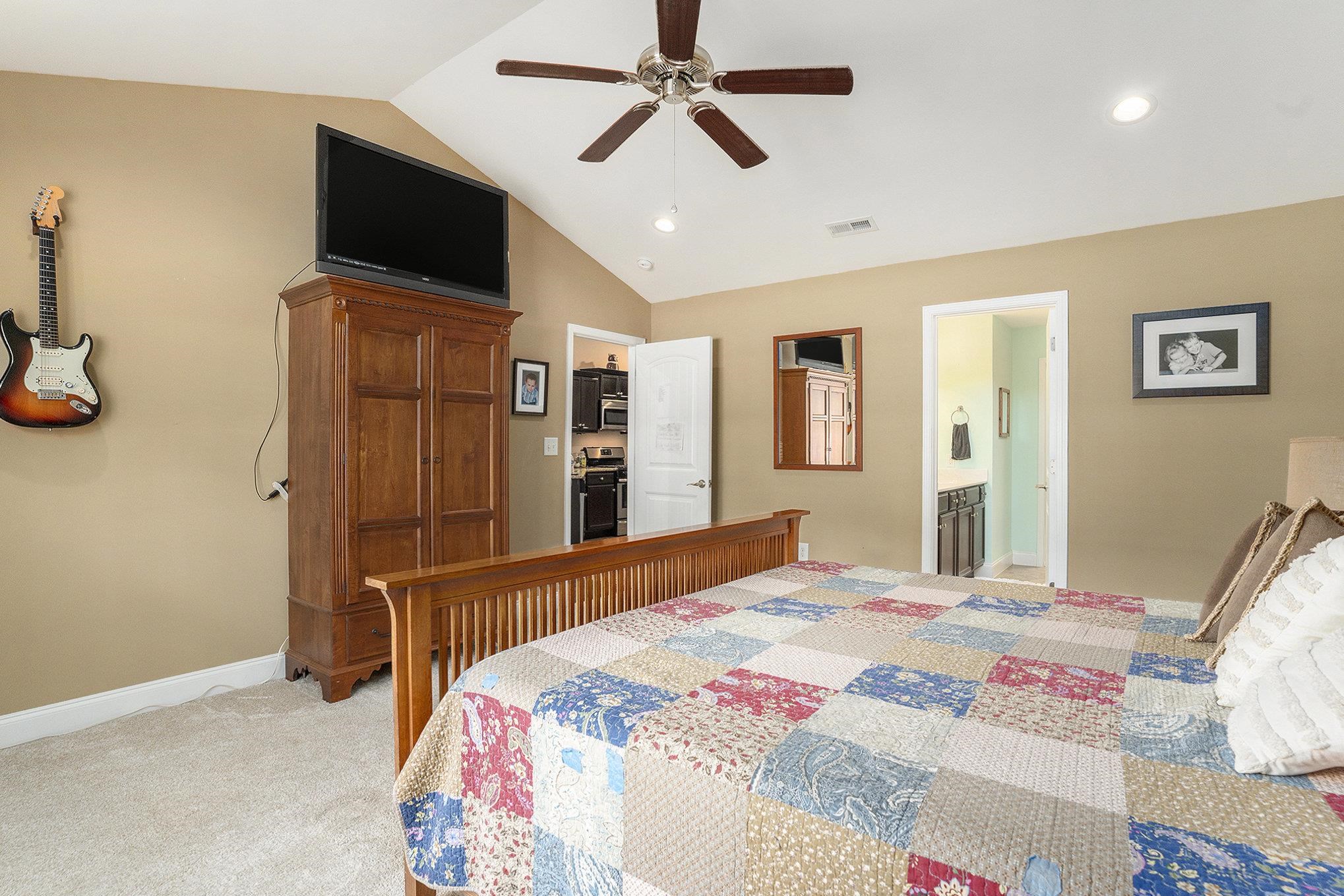 500 Cloverfield Ln. Property Photo 17