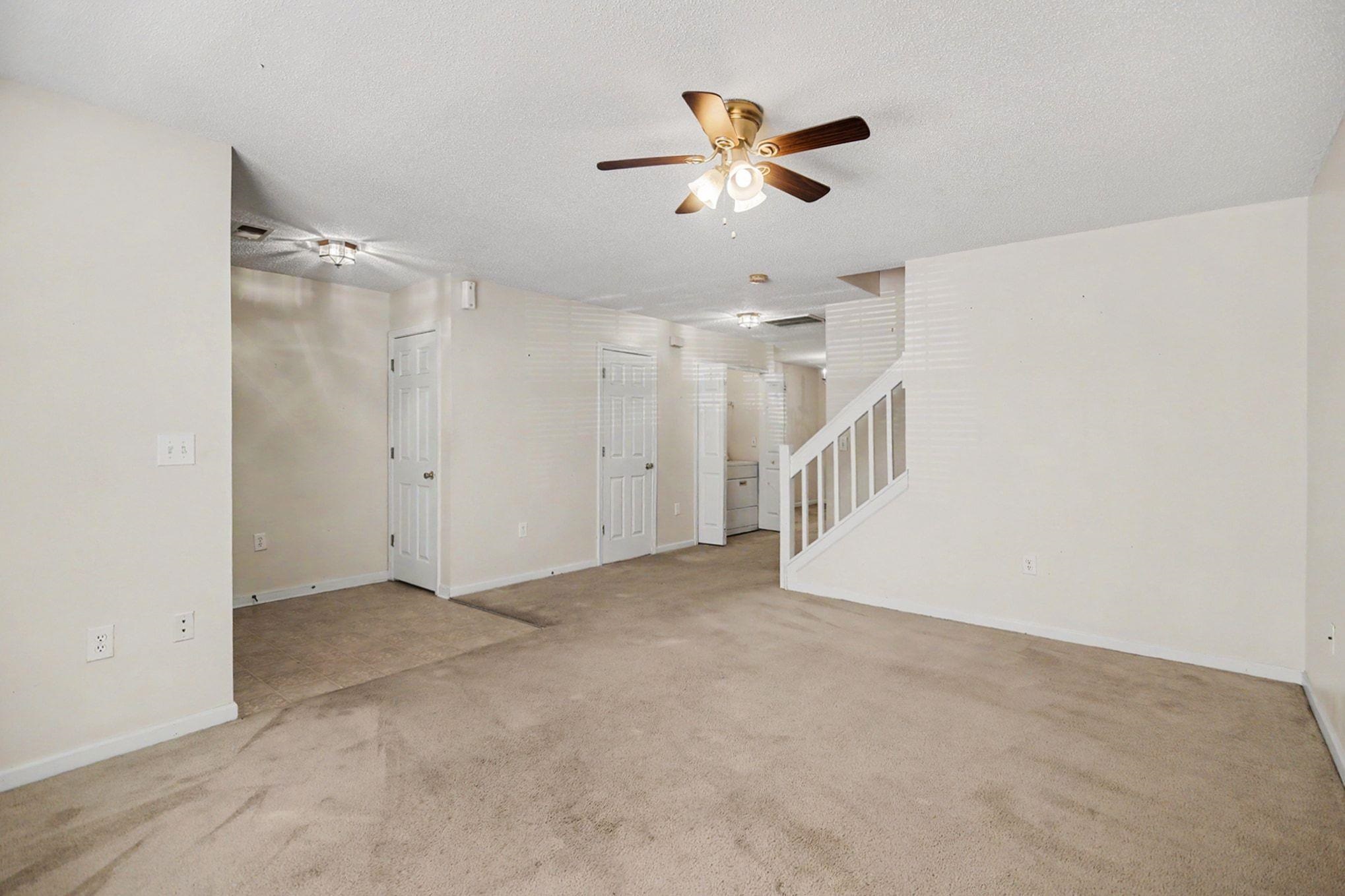 1043 Penny Ln. Property Photo 6