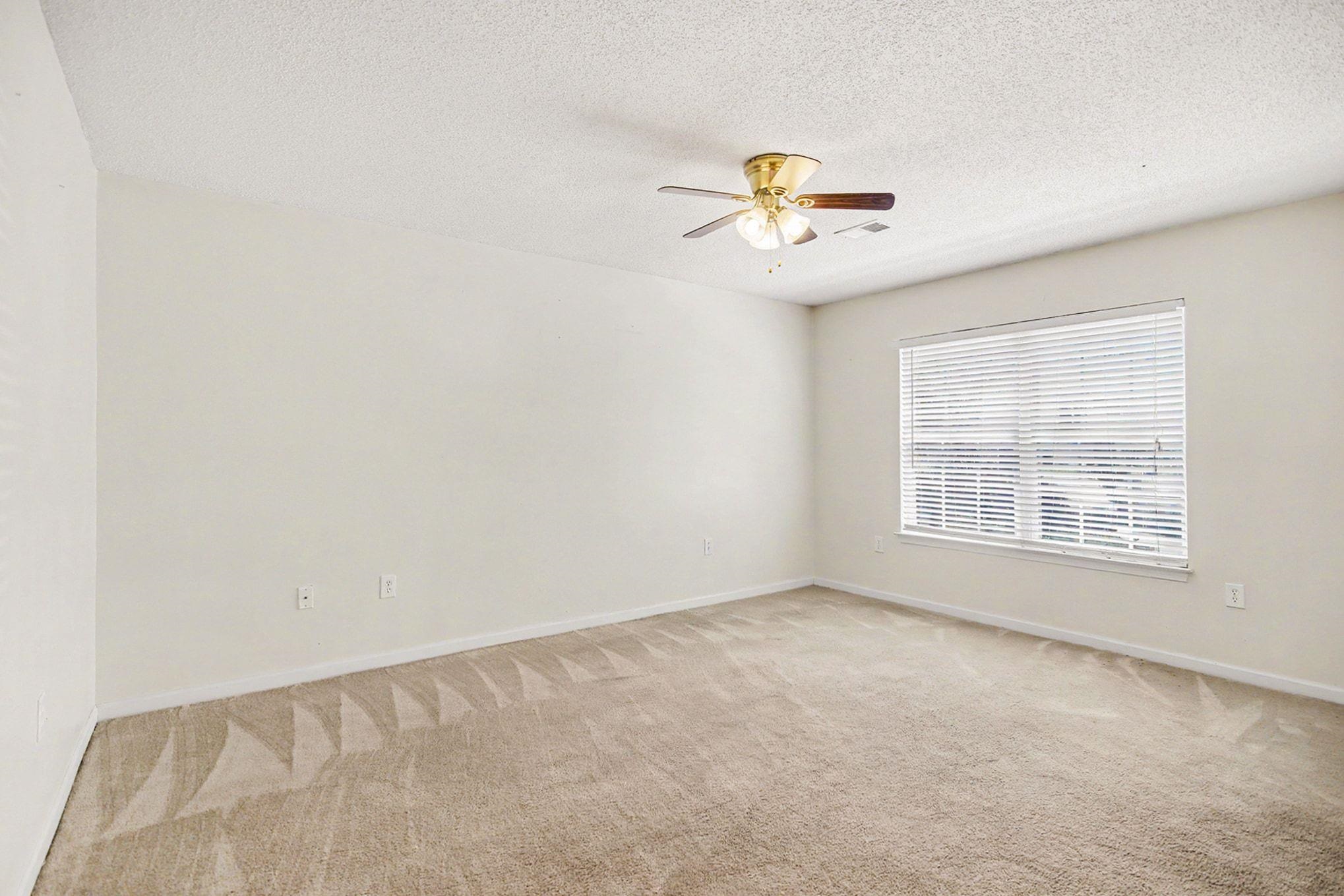 1043 Penny Ln. Property Photo 7