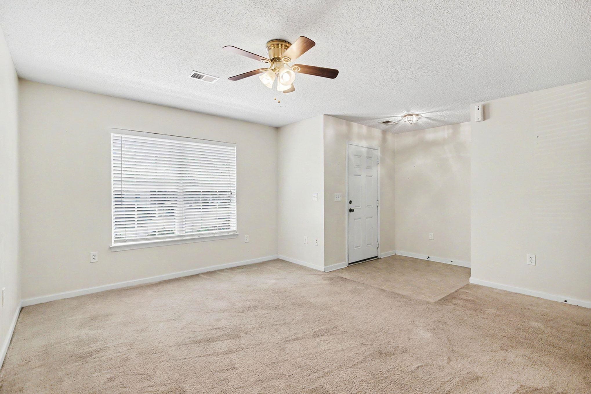 1043 Penny Ln. Property Photo 9