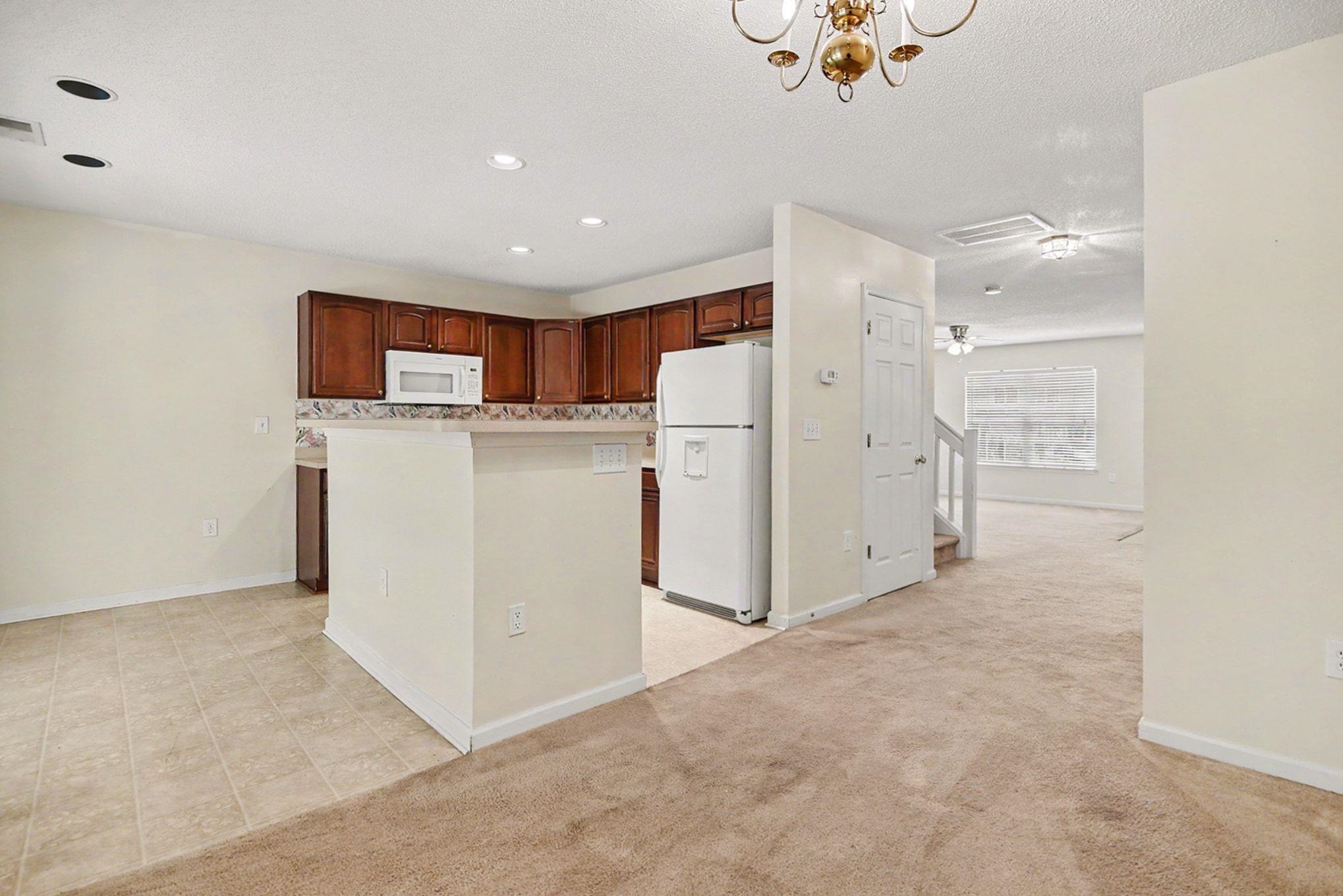 1043 Penny Ln. Property Photo 14