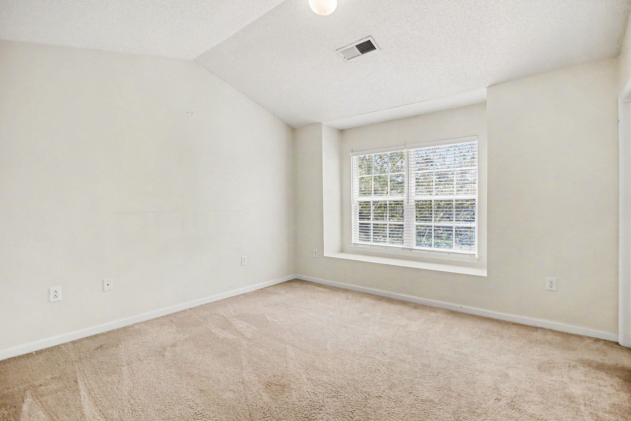 1043 Penny Ln. Property Photo 20