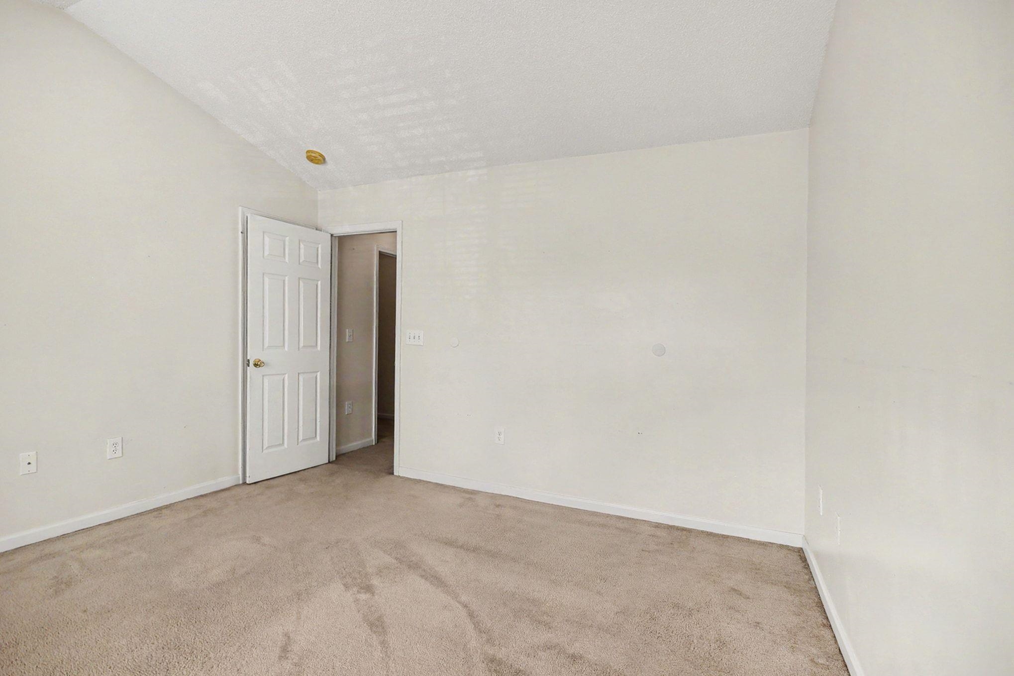 1043 Penny Ln. Property Photo 22